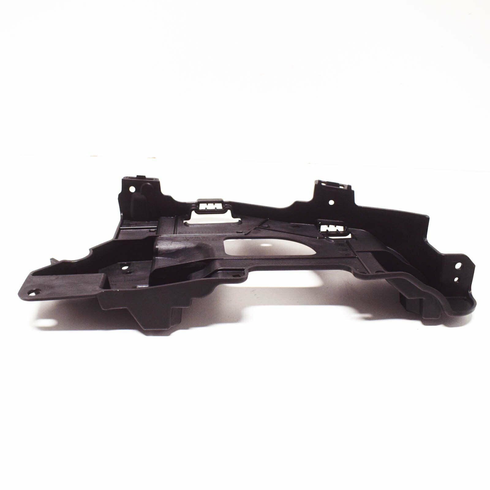 NEW MERCEDES-BENZ CLS C257 REAR LEFT BUMPER BRACKET A2578857700 2020 ORIGINAL