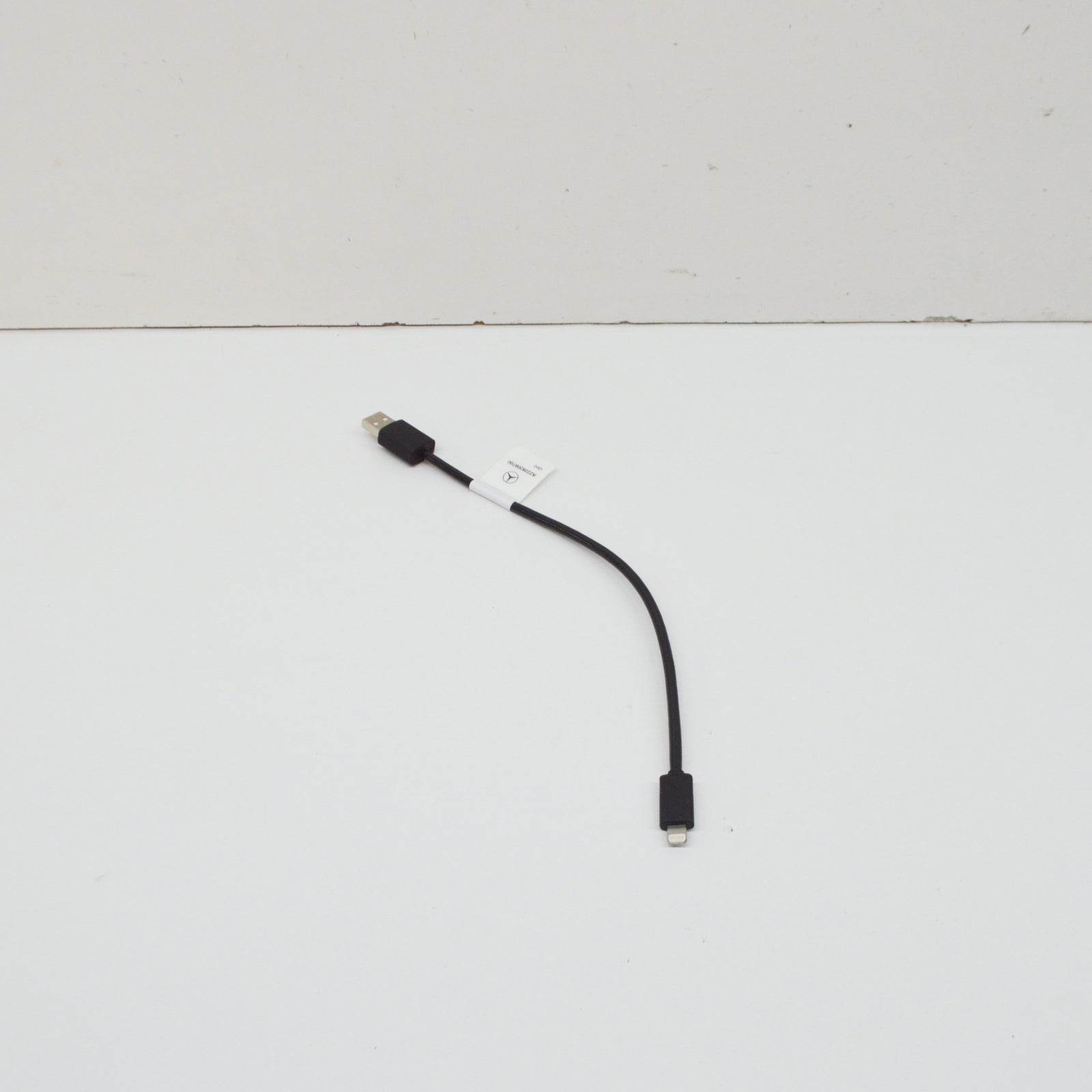 NEW MERCEDES-BENZ E W213 MEDIA INTERFACE USB ELECTRIC LINE A2228208700 ORIGINAL