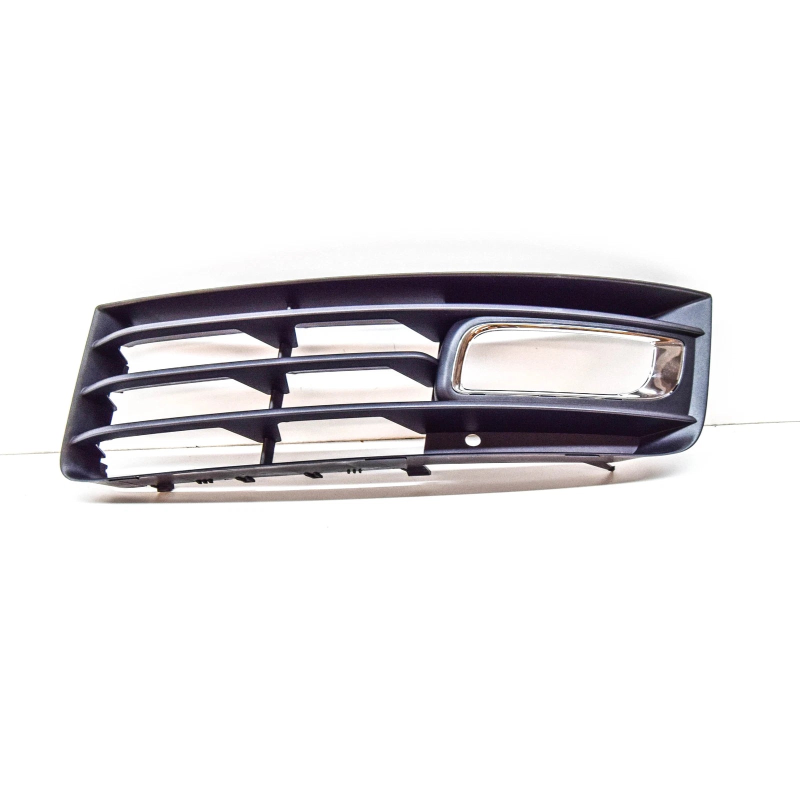 NEW AUDI A8 4E FRONT BUMPER LEFT GOG LIGHT GRILL 4E0807679K ORIGINAL