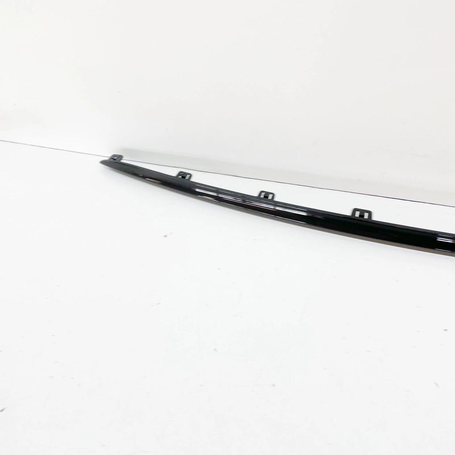 NEW BMW 2 F22 REAR BUMPER STRIP TRIM 51127314357 7314357 2015 ORIGINAL