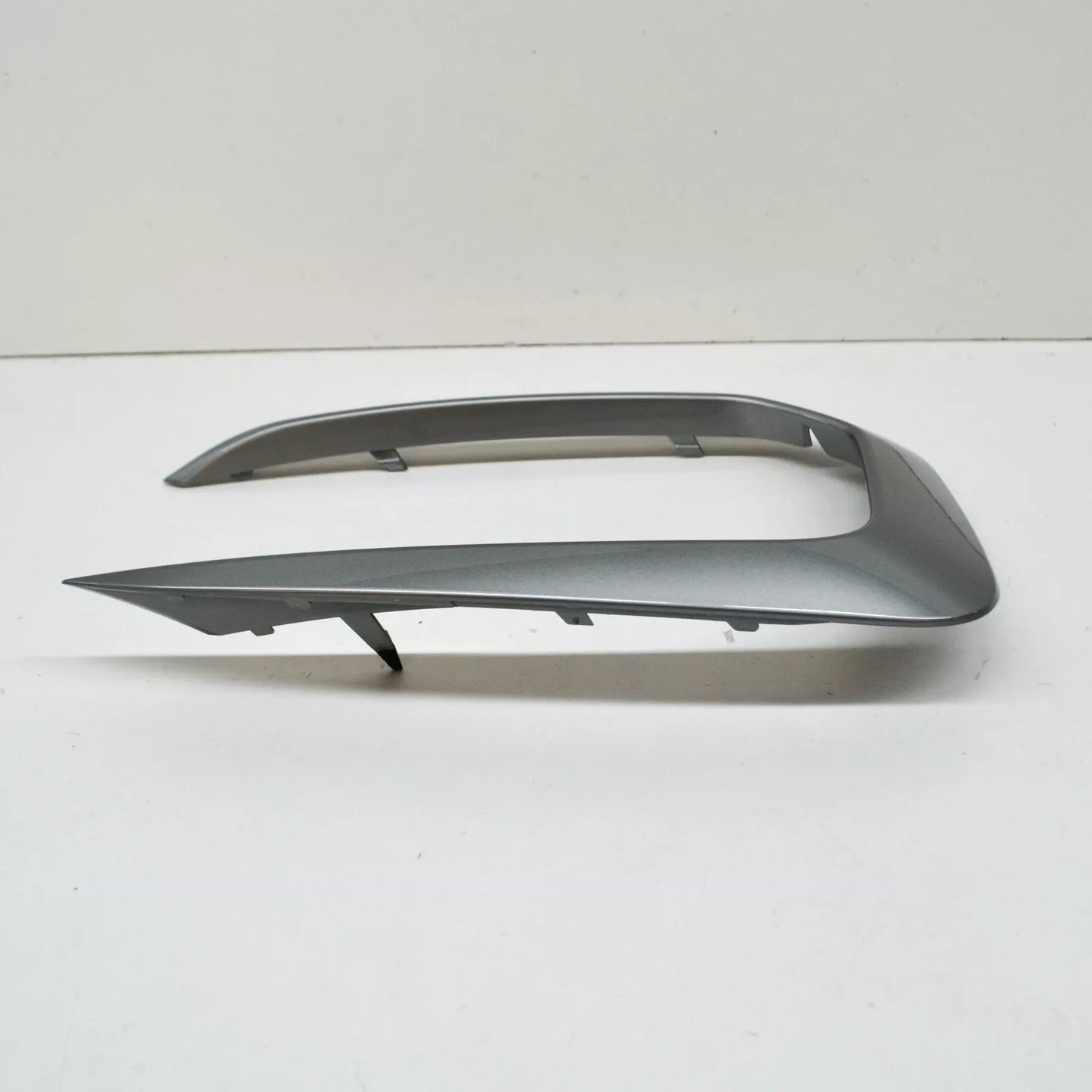 NEW BMW 1 F20 FRONT BUMPER RIGHT GRILLE COVER TRIM 51118070324 8070324 ORIGINAL