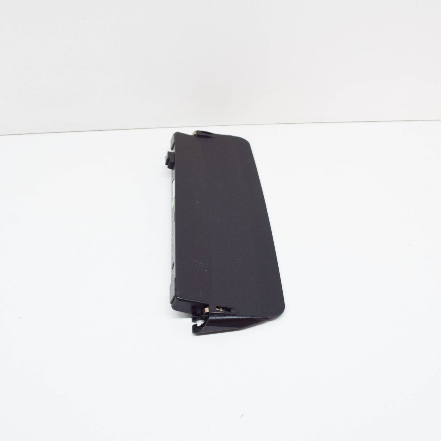 NEW VOLKSWAGEN JETTA MK5 THIRD BRAKE STOP LIGHT 3C5945087 ORIGINAL