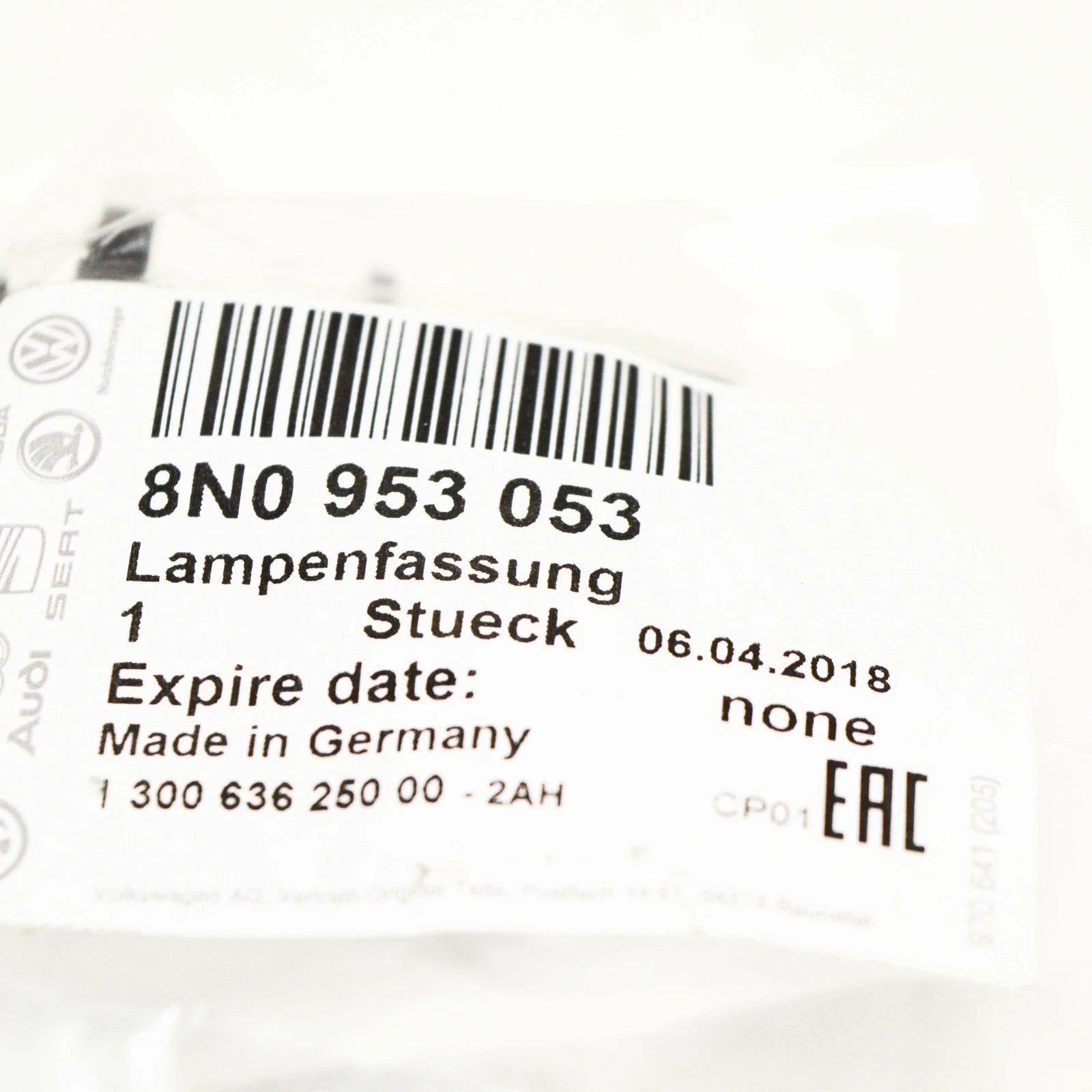 NEW VOLKSWAGEN GOLF MK7 FRONT TURN SIGNAL BULB SOCKET 8N0953053