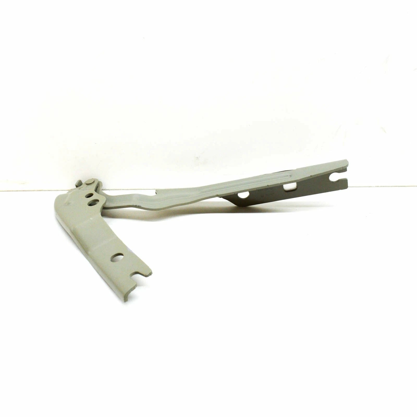 NEW VOLKSWAGEN JETTA A7 FRONT RIGHT BONNET HINGE 17A823302