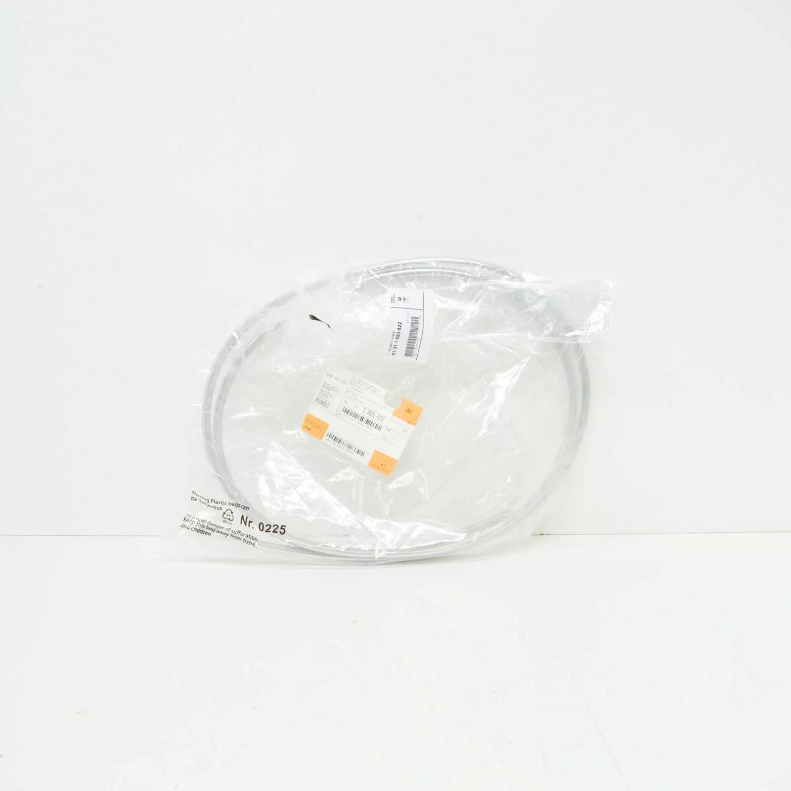 NEW BMW 5 SERIES E28 FRONT WINDSHIELD MOULDING 51311820622 ORIGINAL