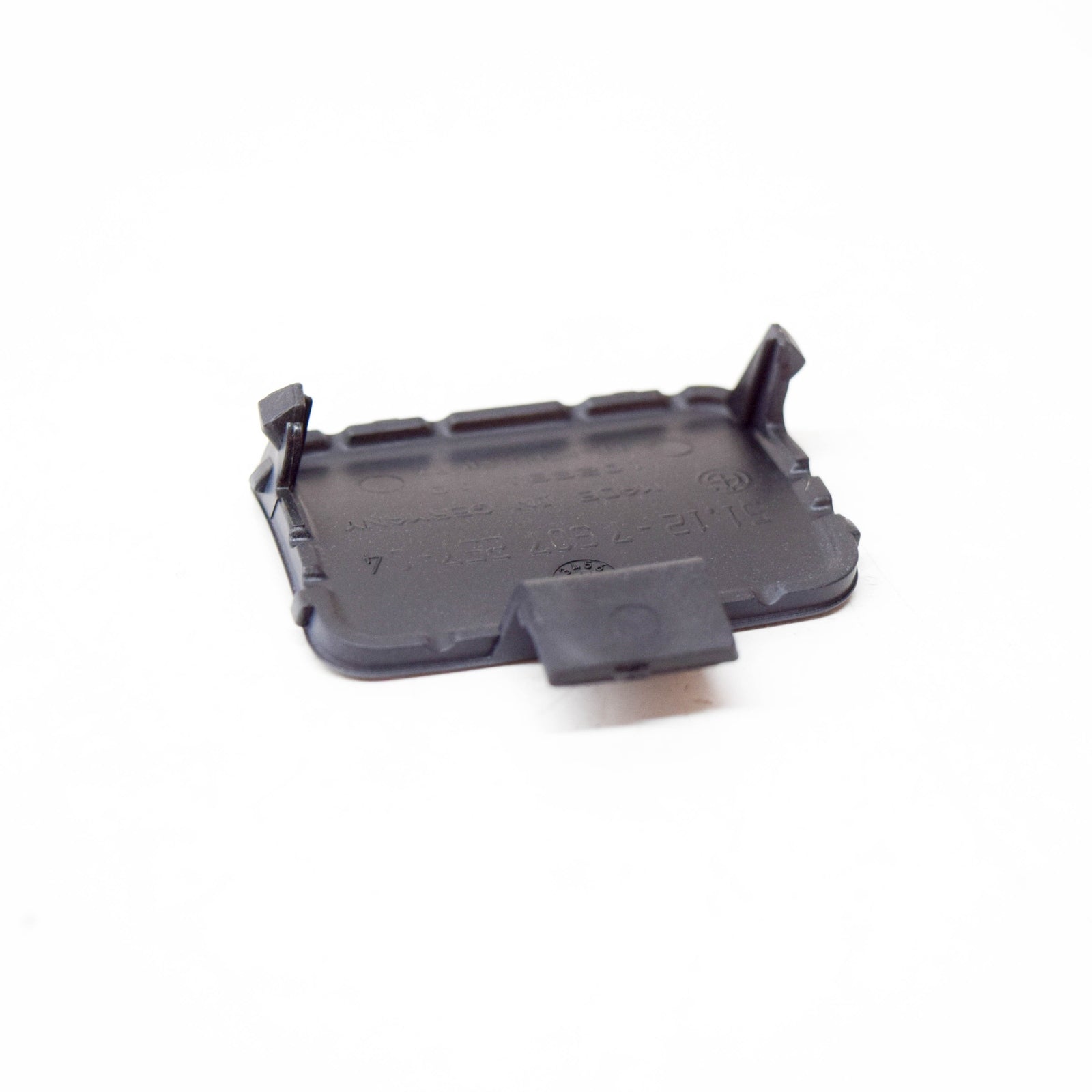 new bmw 3 e90 rear bumper tow hook eye cover 51128041135 2008 original
