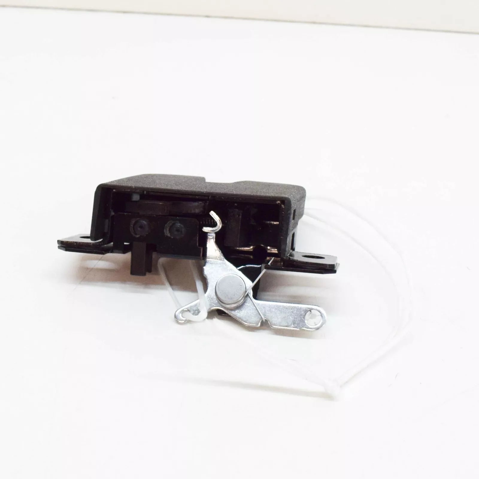 NEW VOLKSWAGEN CADDY 2K TRUNK BOOT LID LOCK 2K5827505