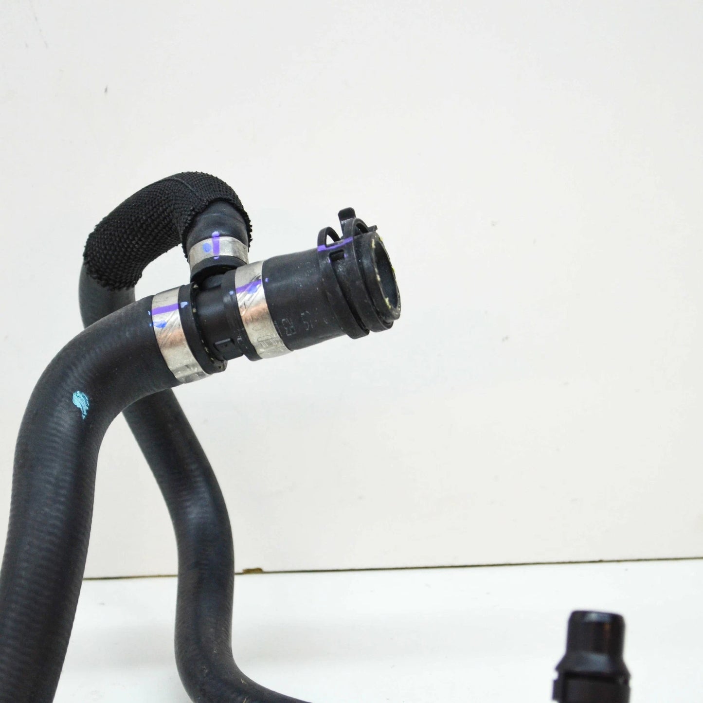 NEW MERCEDES-BENZ GLE W166 EXPANSION RESERVOIR CIRCUIT PIPE A1668301300 ORIGINAL