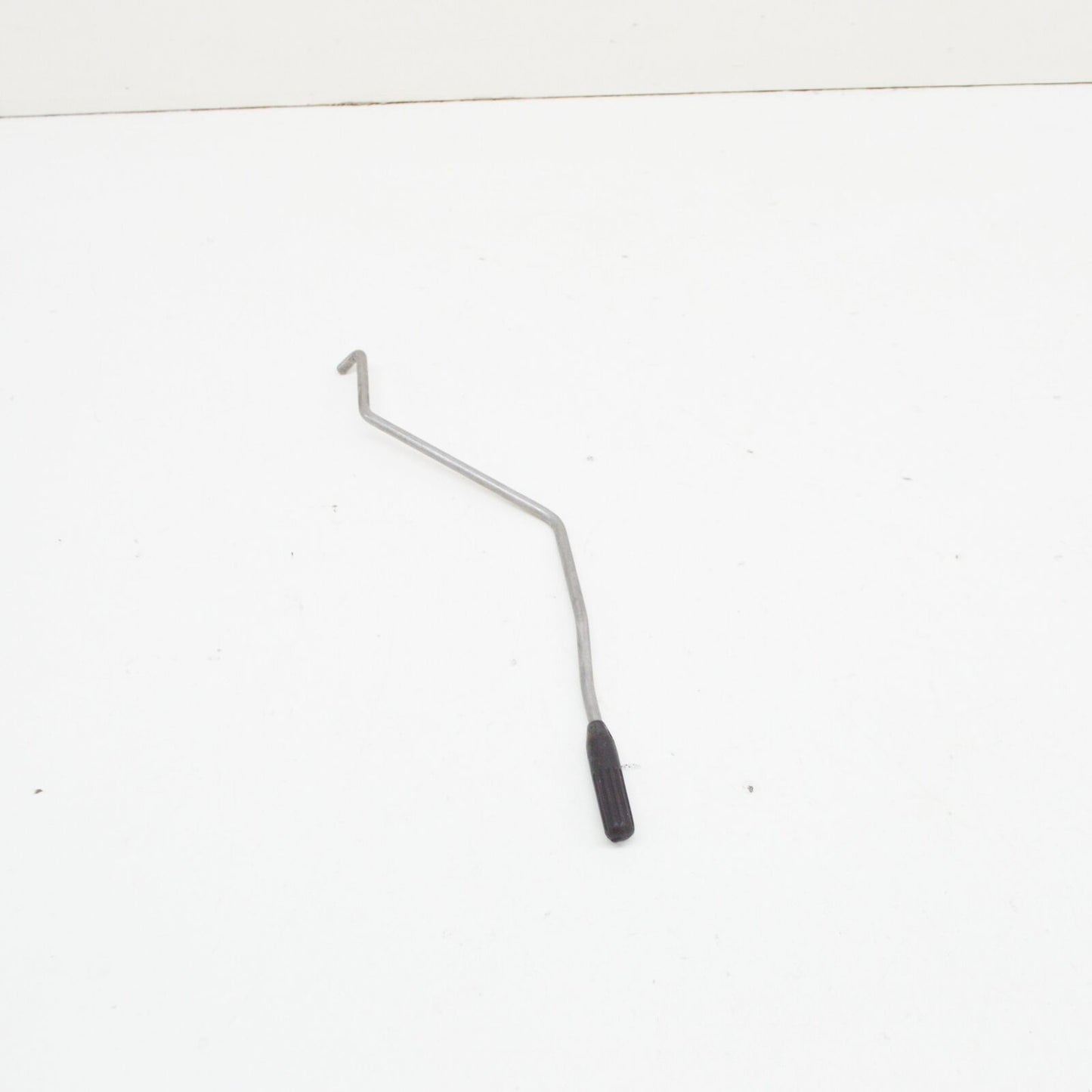 NEW MERCEDES-BENZ VITO W639 FRONT RIGHT DOOR CATCH A6397600240 ORIGINAL