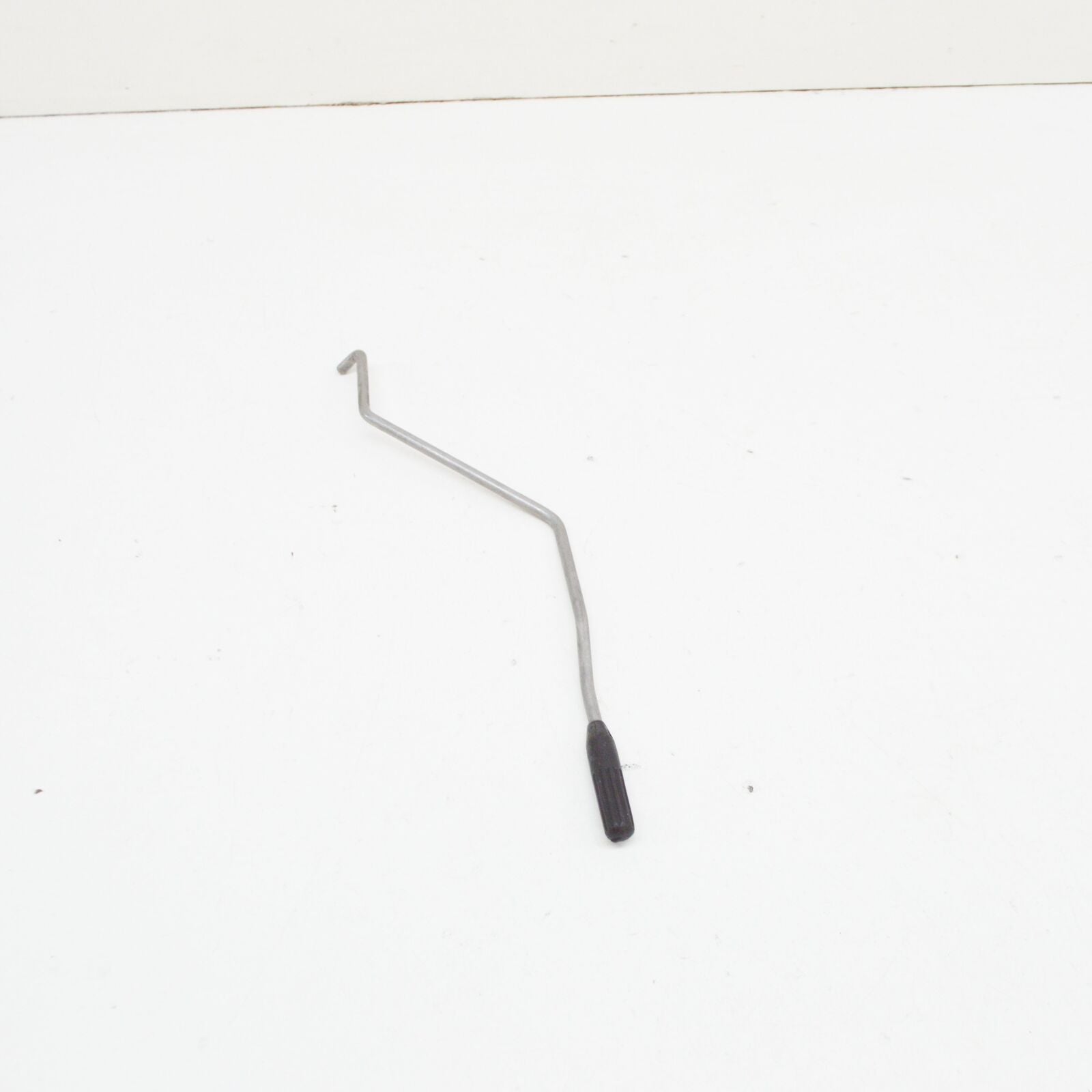 NEW MERCEDES-BENZ VITO W639 FRONT RIGHT DOOR CATCH A6397600240 ORIGINAL