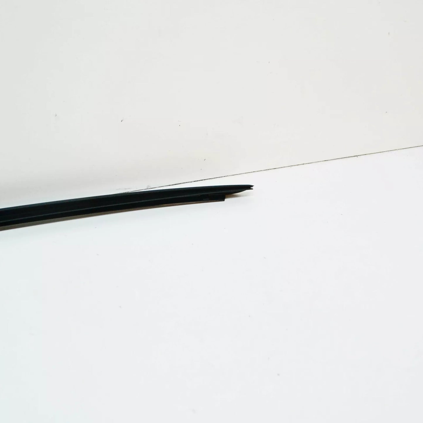 NEW AUDI Q7 4M FRONT RIGHT WINDSHIELD WATER DEFLECTOR TRIM 4M0854328B01C