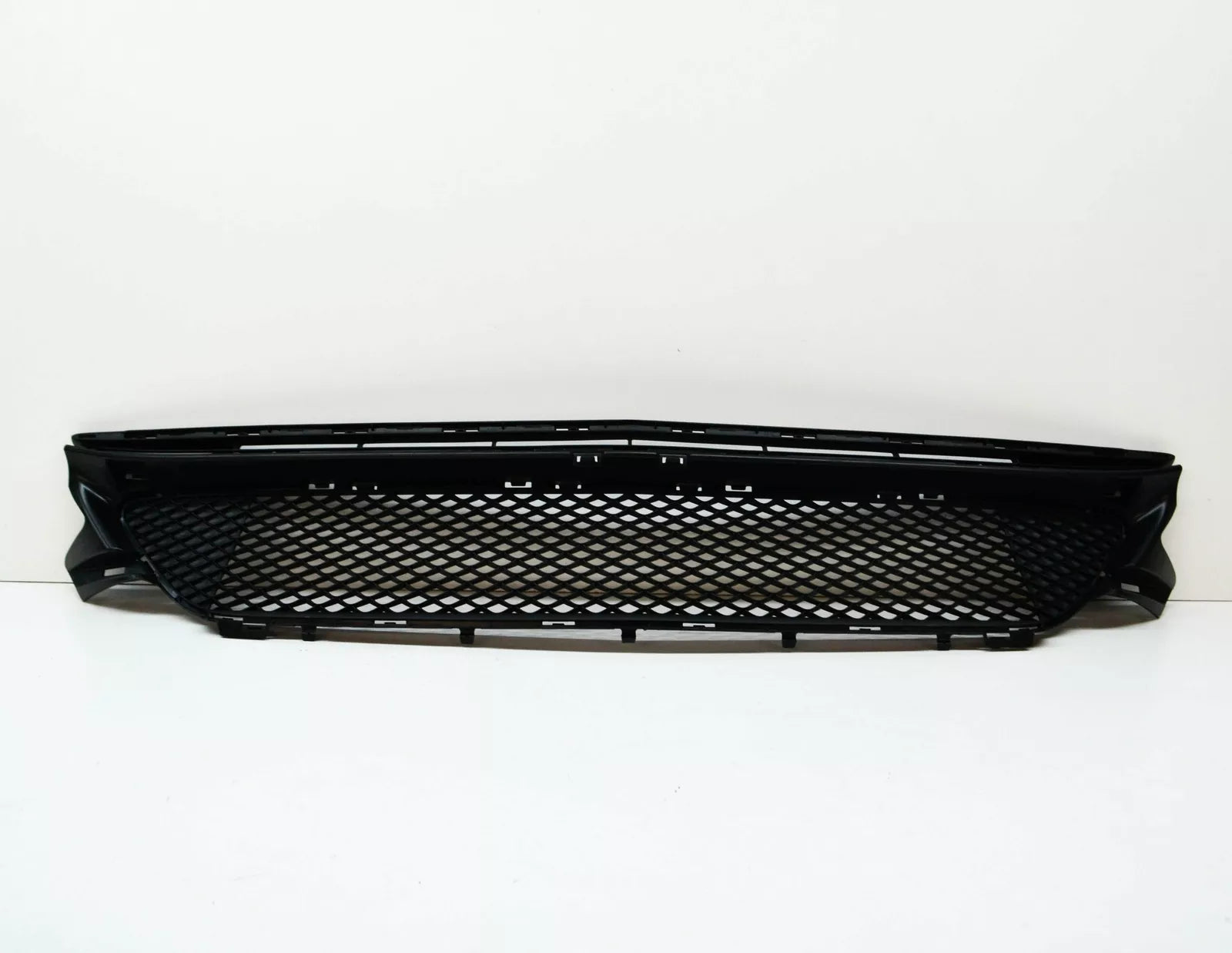 NEW MERCEDES-BENZ C W205 FRONT BUMPER LOWER CENTER GRILLE A2058852501 ORIGINAL
