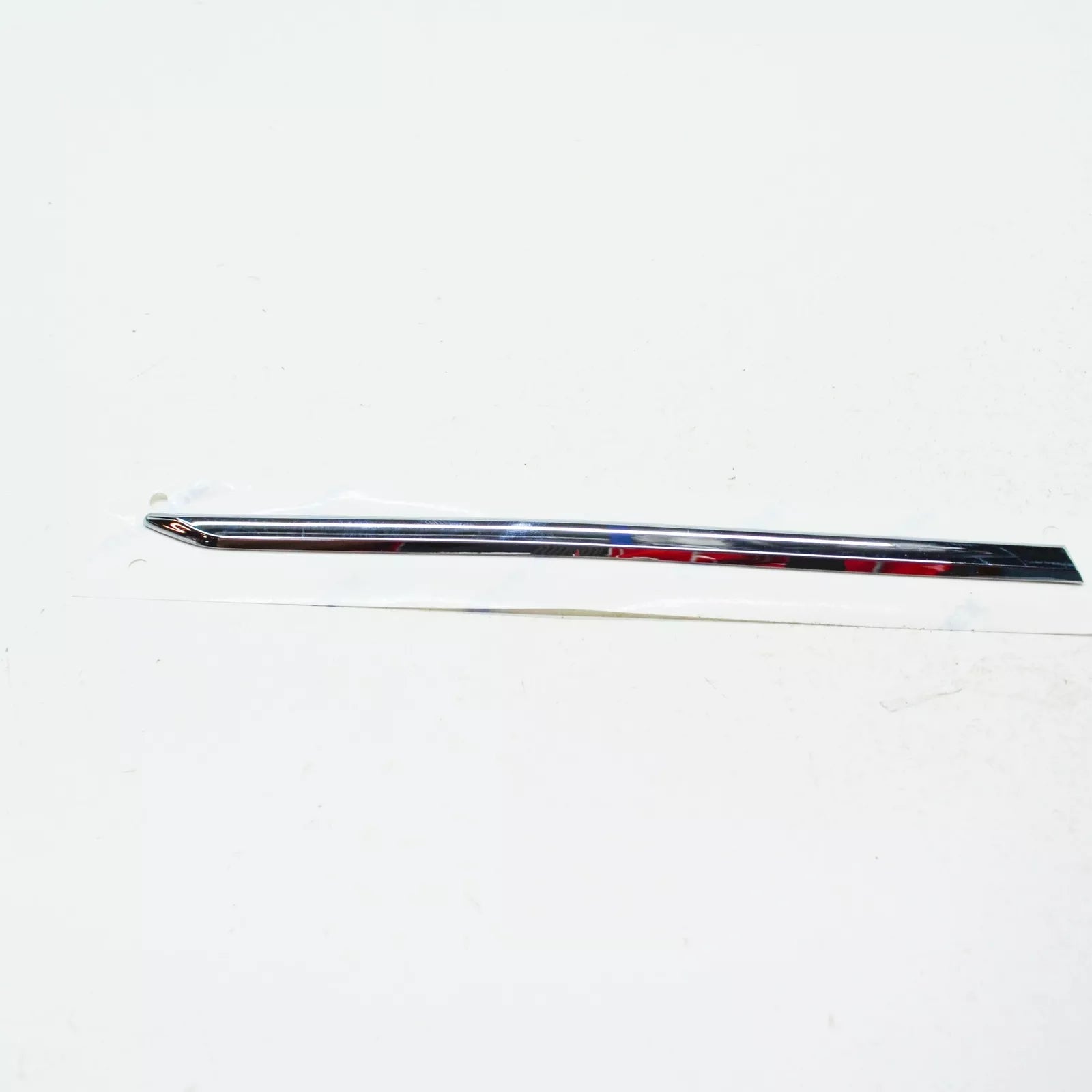 NEW VW PASSAT ALLTRACK B8 R-LINE FRONT RIGHT WING EMBLEM 561853688M2ZZ