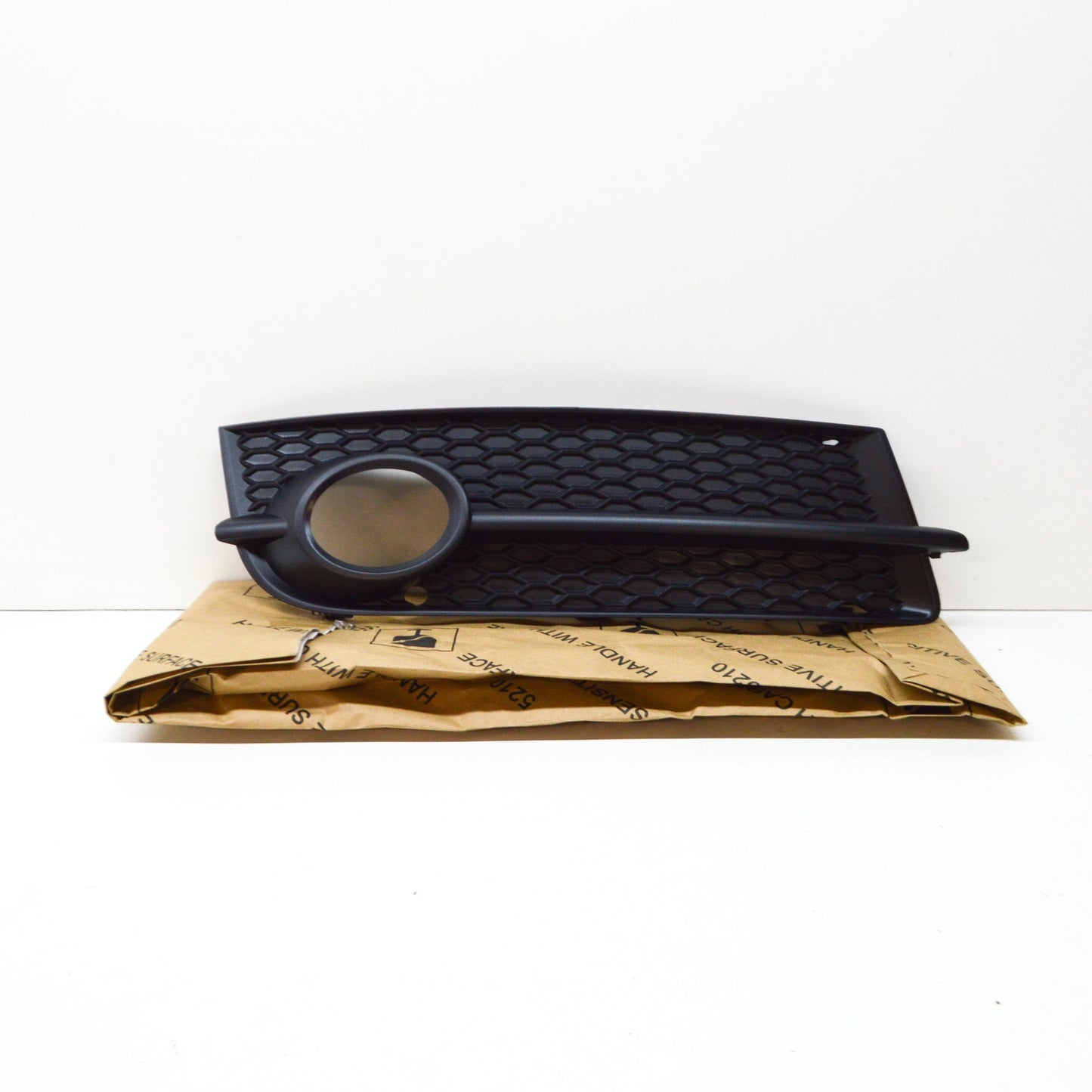 NEW AUDI TT 8J RIGHT FOG LIGHT GRILLE 8J080768201C 8J0807682 01C 2011 ORIGINAL