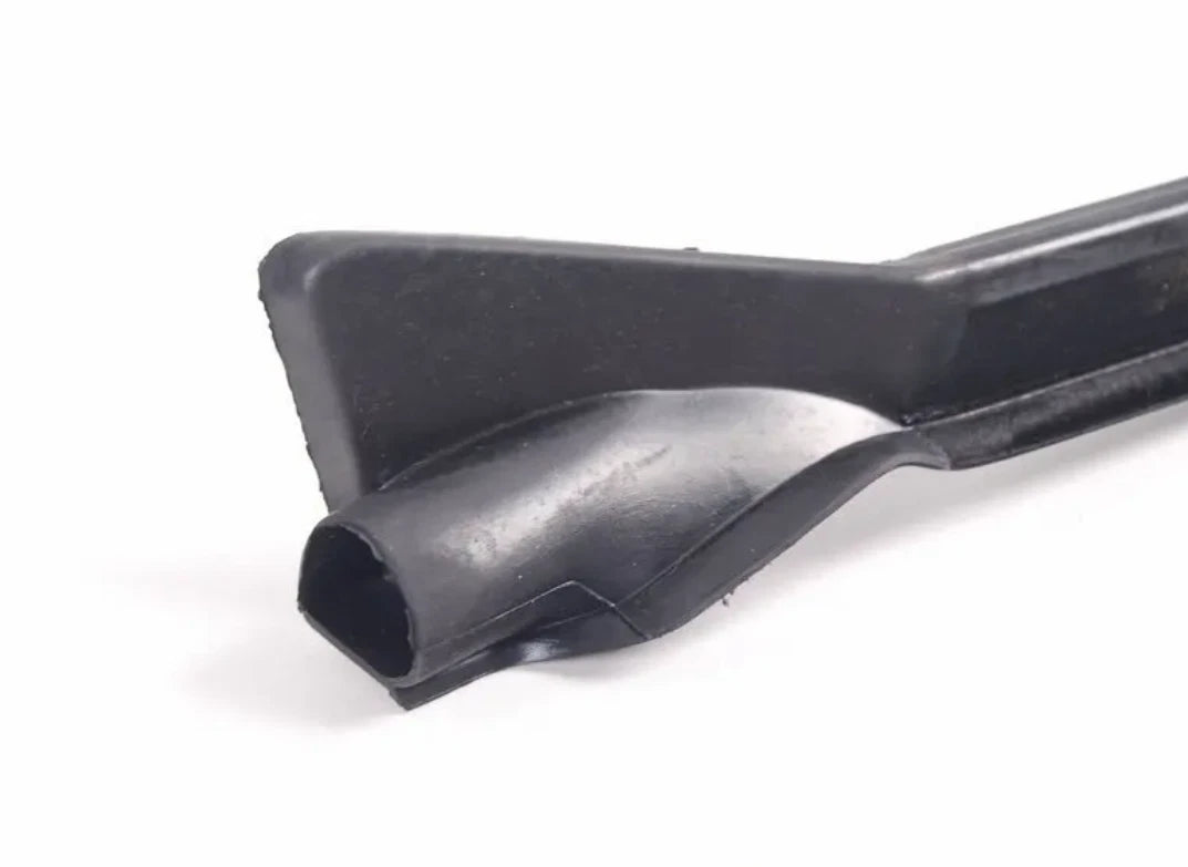 NEW BMW 5 E39 REAR RIGHT DOOR SEALING RUBBER 0402748 51220402748 ORIGINAL