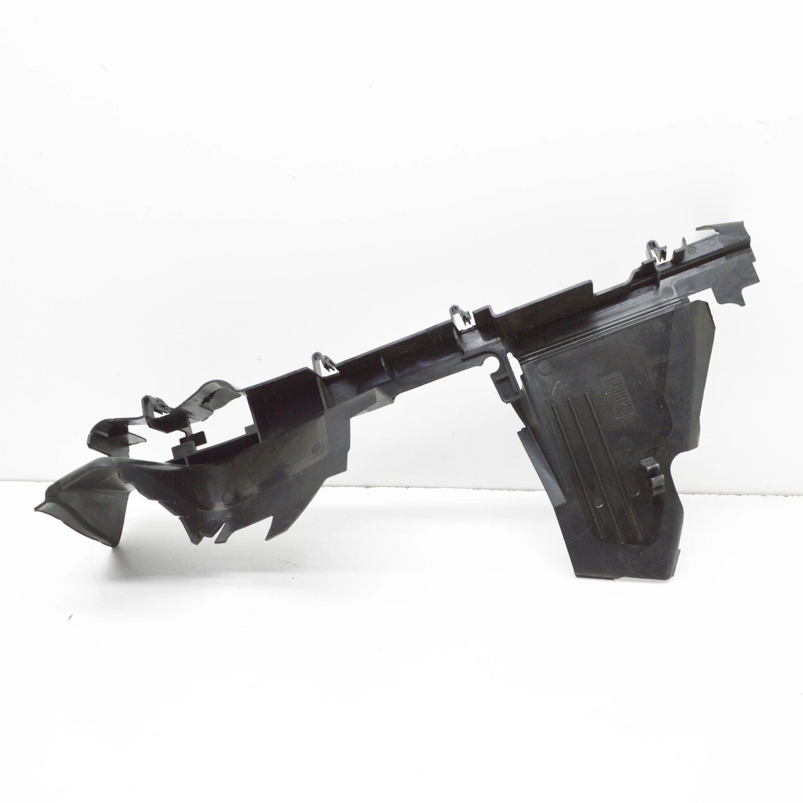 NEW AUDI Q3 F3 RIGHT RADIATOR AIR GUIDE 82A121284C ORIGINAL