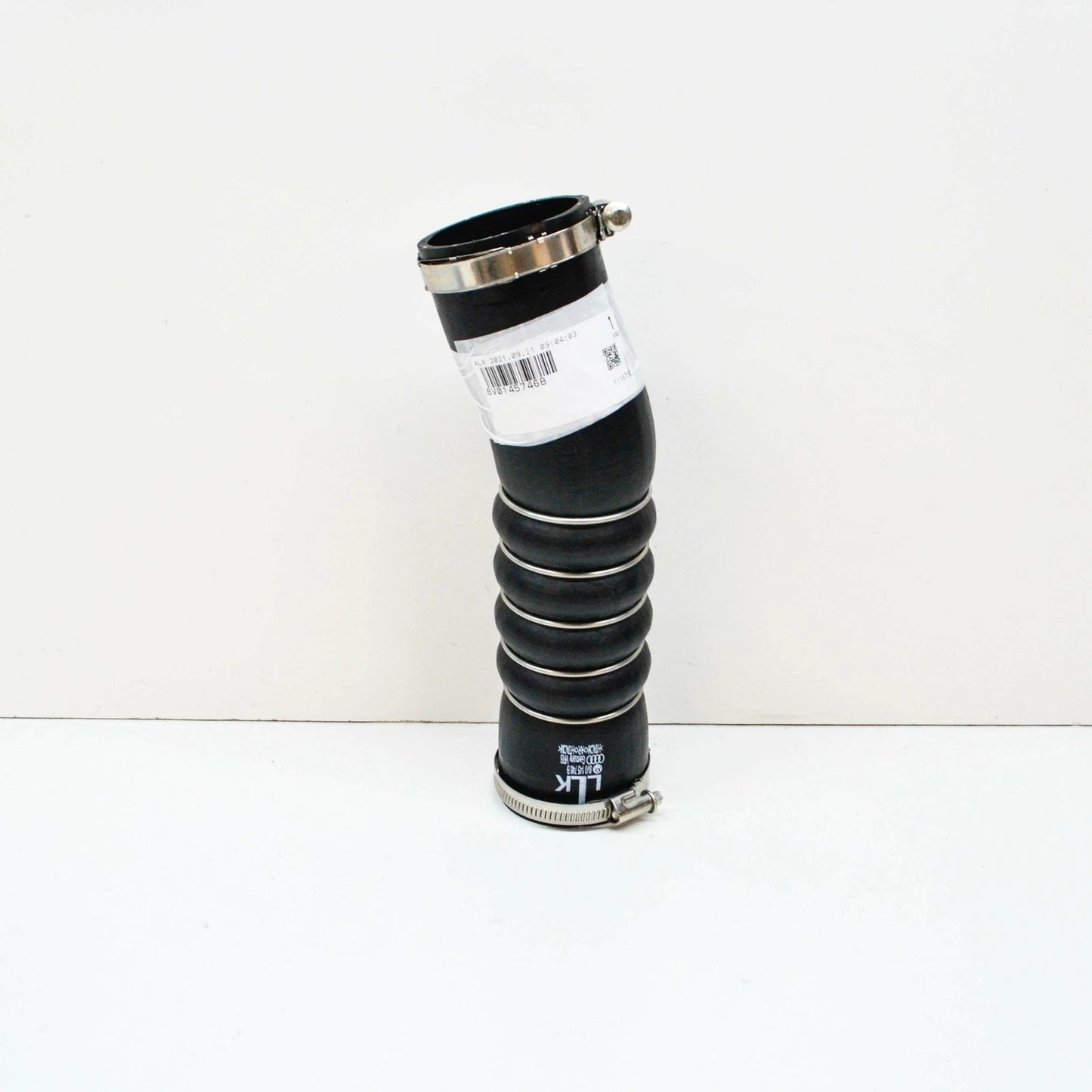 NEW AUDI Q3 SQ3 F3 RIGHT SIDE INTERCOOLER HOSE 8V0145746B ORIGINAL