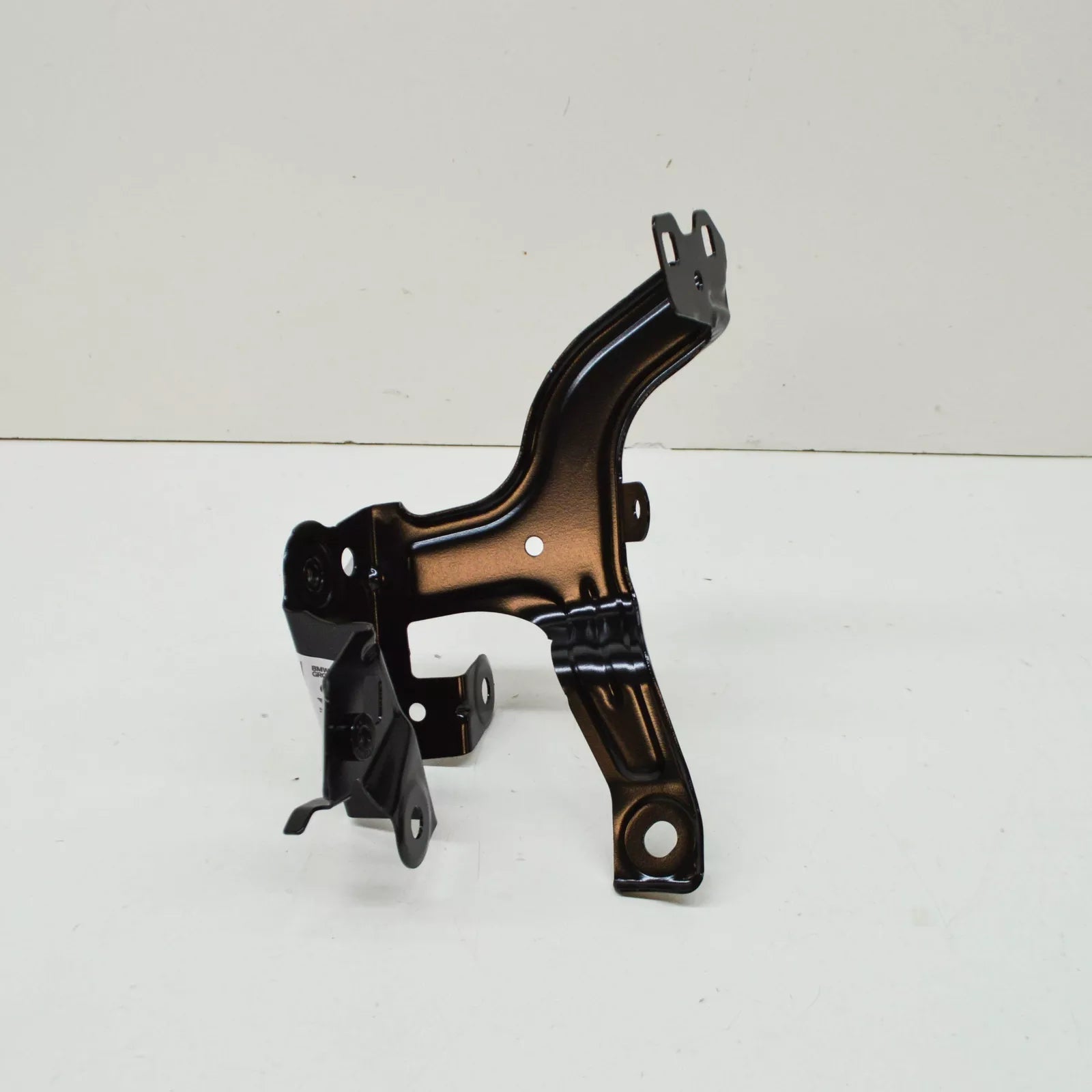 NEW BMW 6 GRAN TURISMO G32 FRONT LEFT FENDER WING HOLDER 41007481063 ORIGINAL