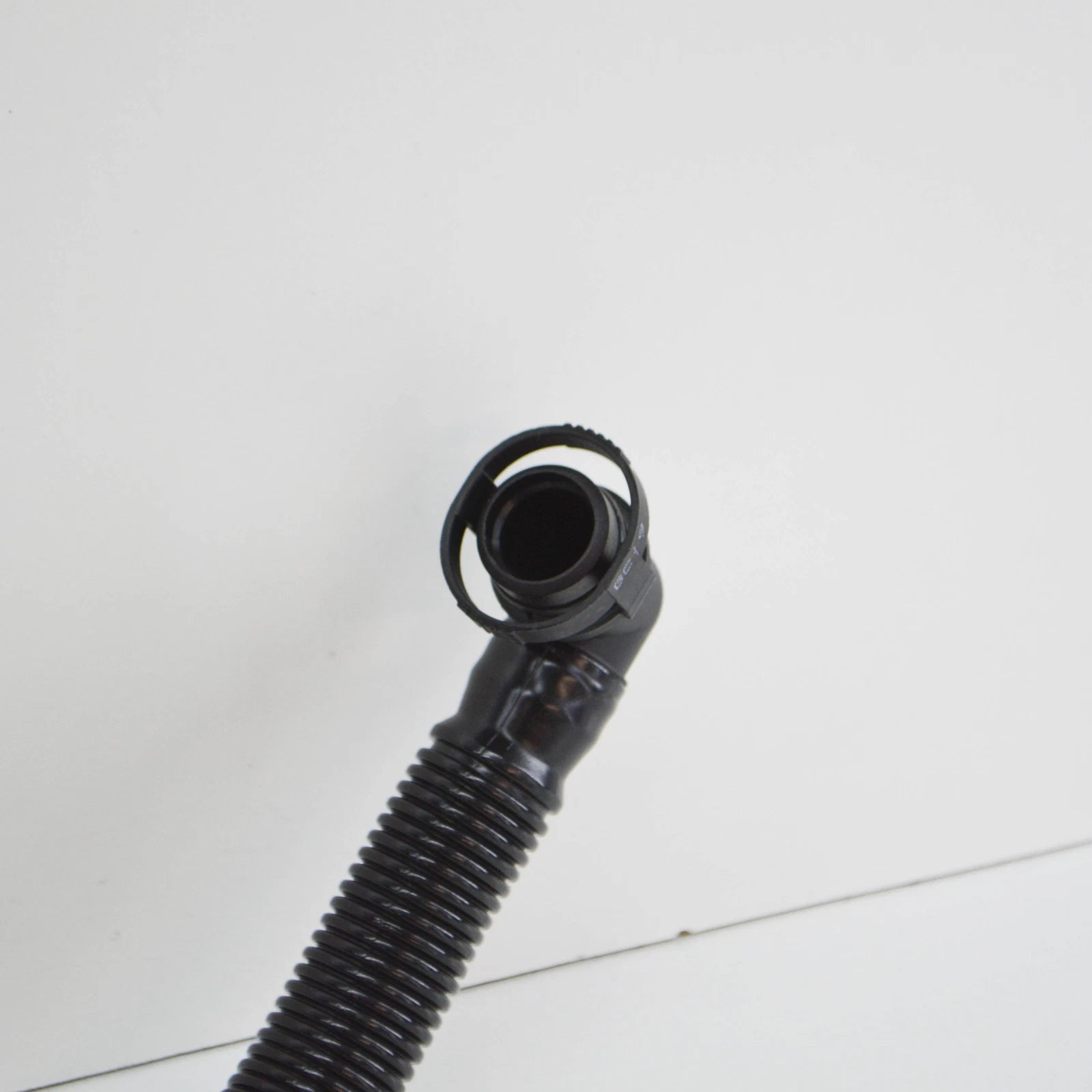 NEW BMW 7 E38 EMISSION CONTROL AIR PUMP PRESSURE HOSE ASSY 11721438264 ORIGINAL