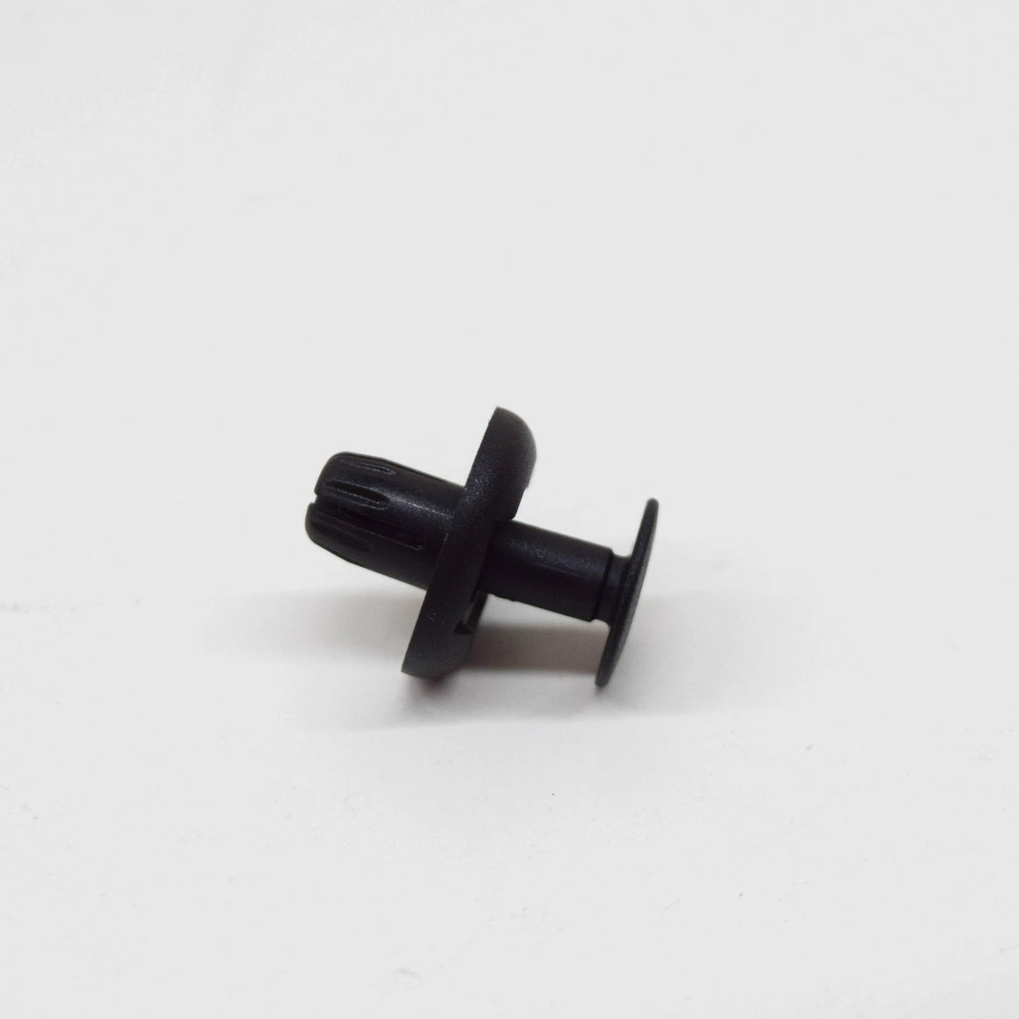 NEW MB C W204 REAR BUMPER MOUNTING BRACKET EXPANSION RIVET A0009914940 ORIGINAL