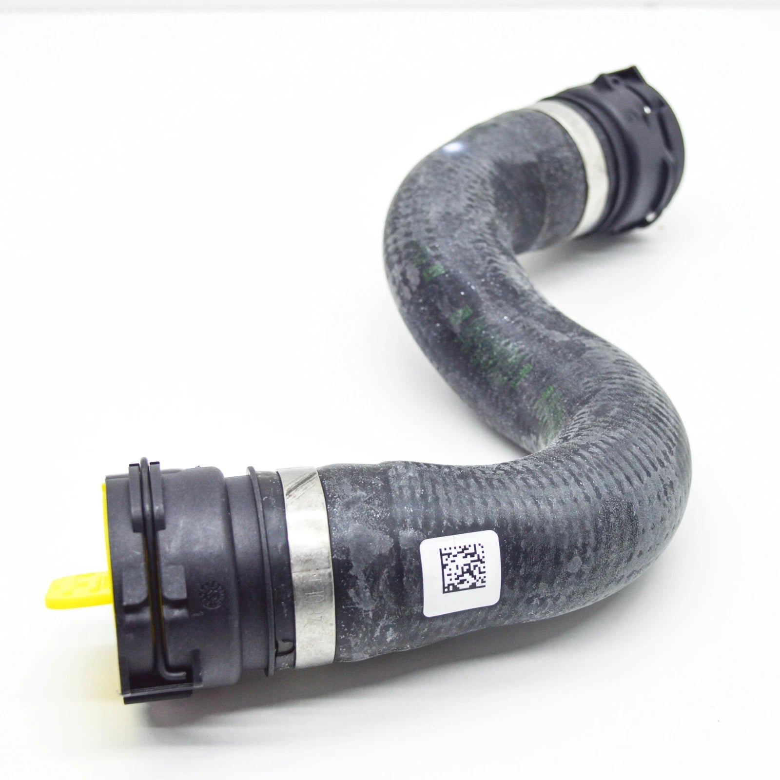 NEW AUDI A4 B9 ENGINE WTAER COOLANT HOSE W RELEASE COUPLING 8W0122101A