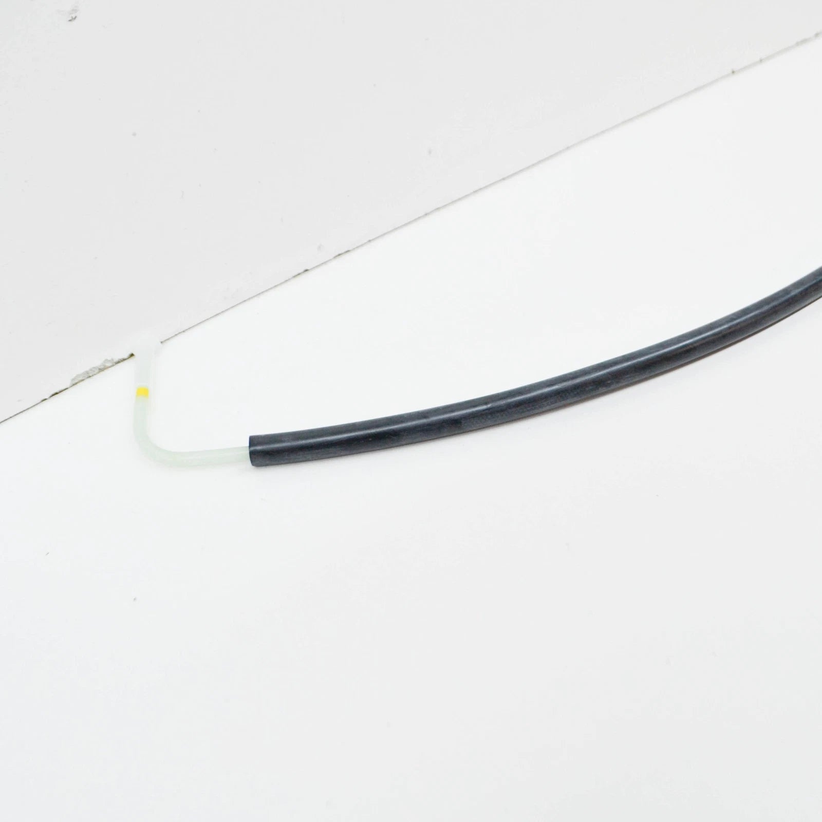 NEW MERCEDES-BENZ E W211 REAR AXLE RIGHT DISTRIBUTOR LINE A2113200953