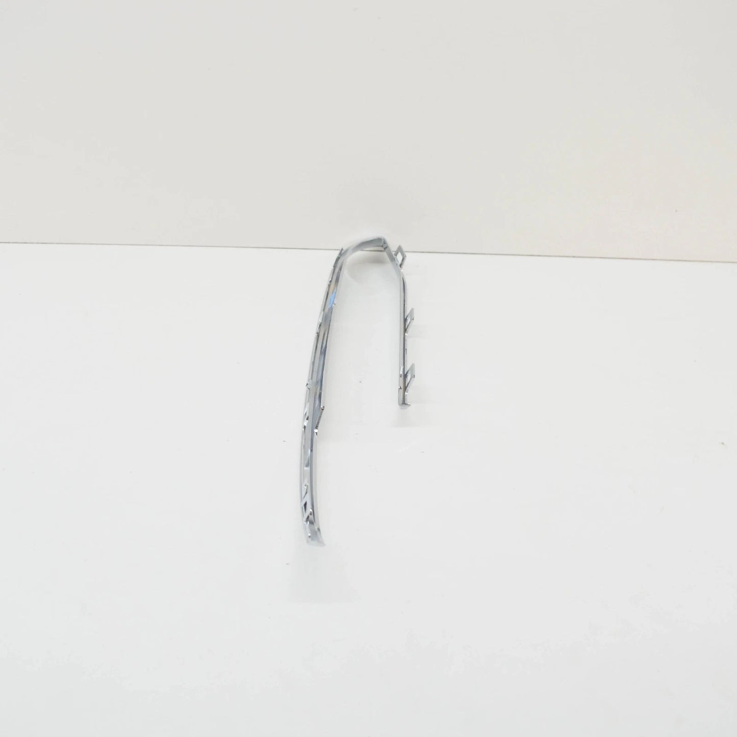 NEW BMW 5 F10 FRONT BUMPER MOLDING LEFT SIDE 51117331769 2016 ORIGINAL