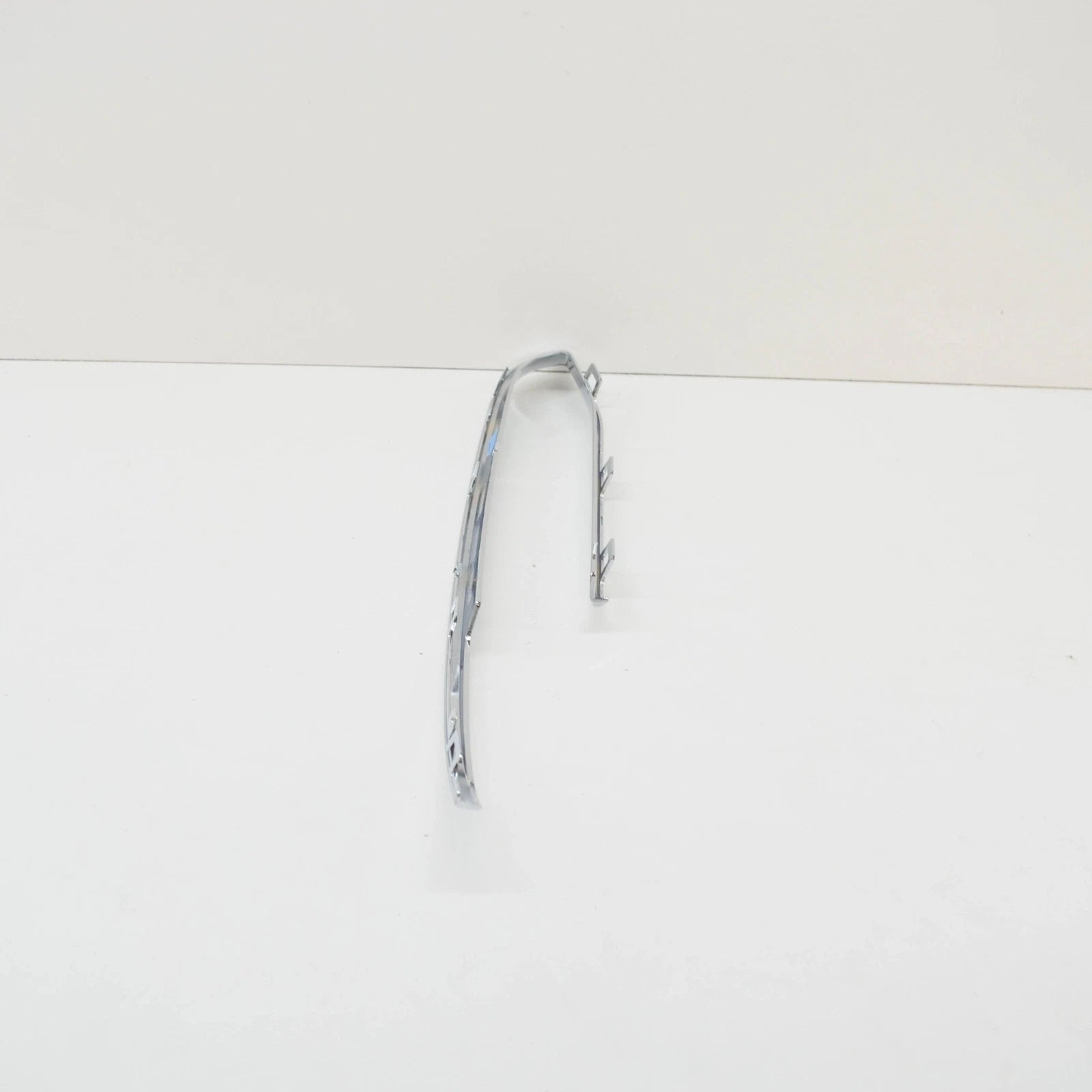 NEW BMW 5 F10 FRONT BUMPER MOLDING LEFT SIDE 51117331769 2016 ORIGINAL