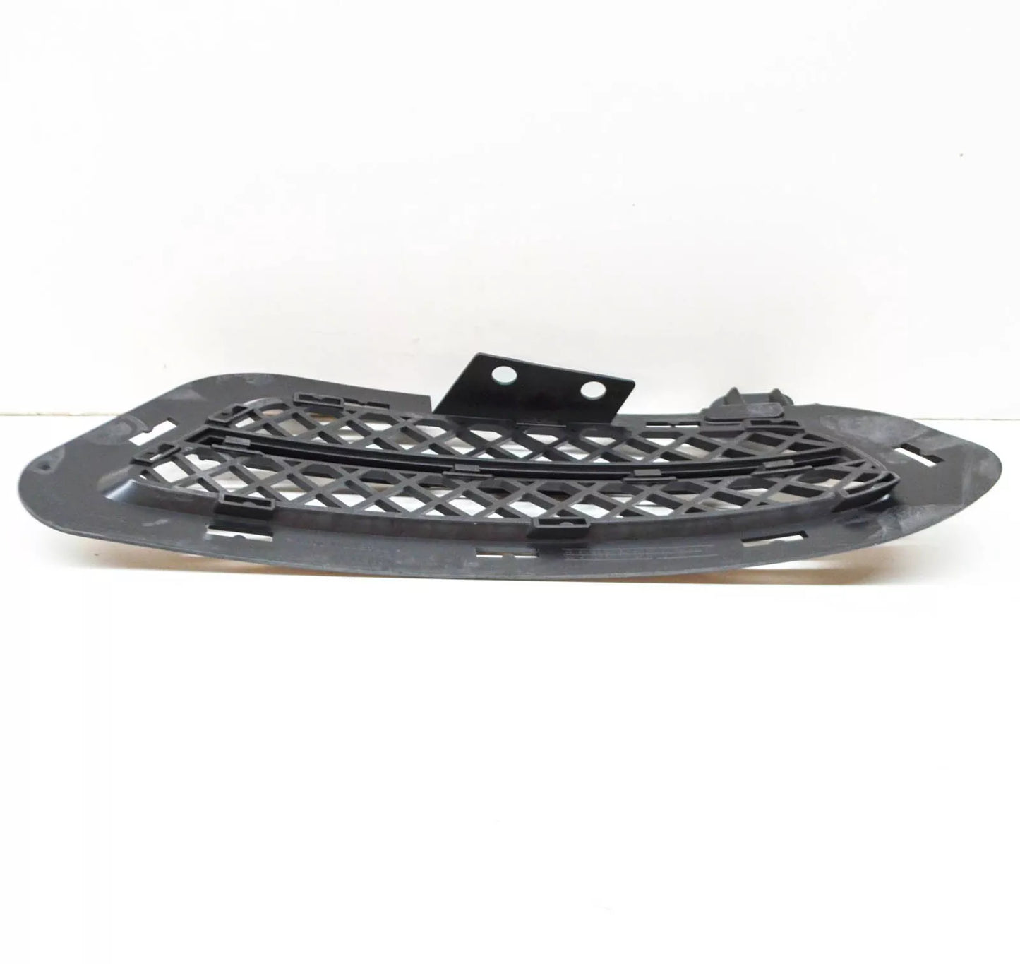 NEW BMW Z4 ROADSTER E89 FRONT BUMPER RIGHT OPEN GRILLE 51117203798 ORIGINAL