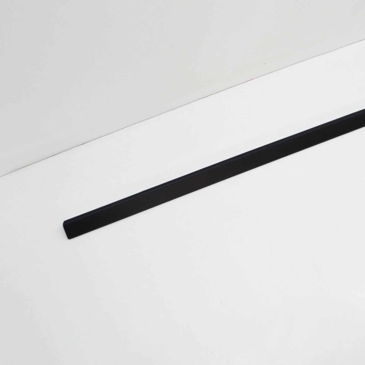 NEW BMW 5 E39 FRONT RIGHT DOOR MOULDING 51138159296 8159296 ORIGINAL