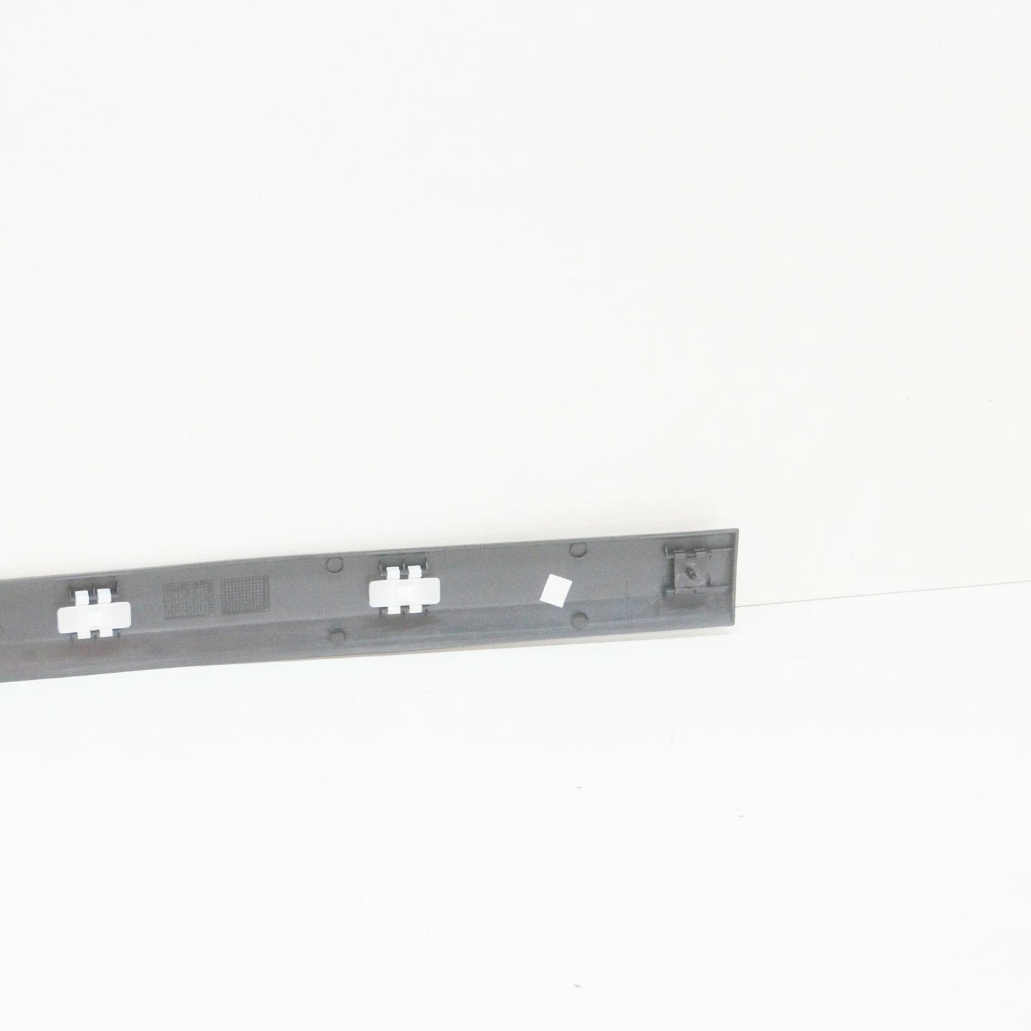 NEW MB VITO W639 RIGHT SLIDING DOOR PROTECTIVE STRIP A63969011629B51