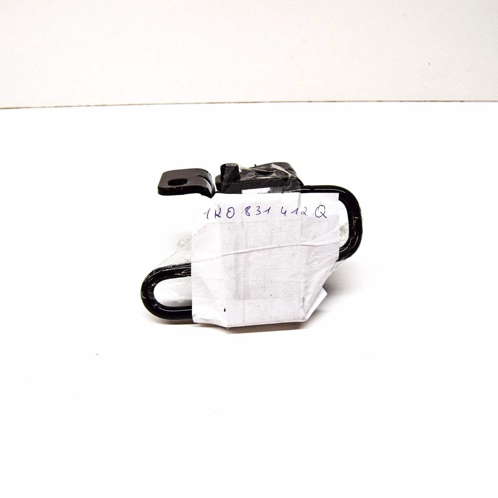 NEW VOLKSWAGEN GOLF MK5 FRONT RIGHT DOOR LOWER HINGE 1K0831412Q ORIGINAL