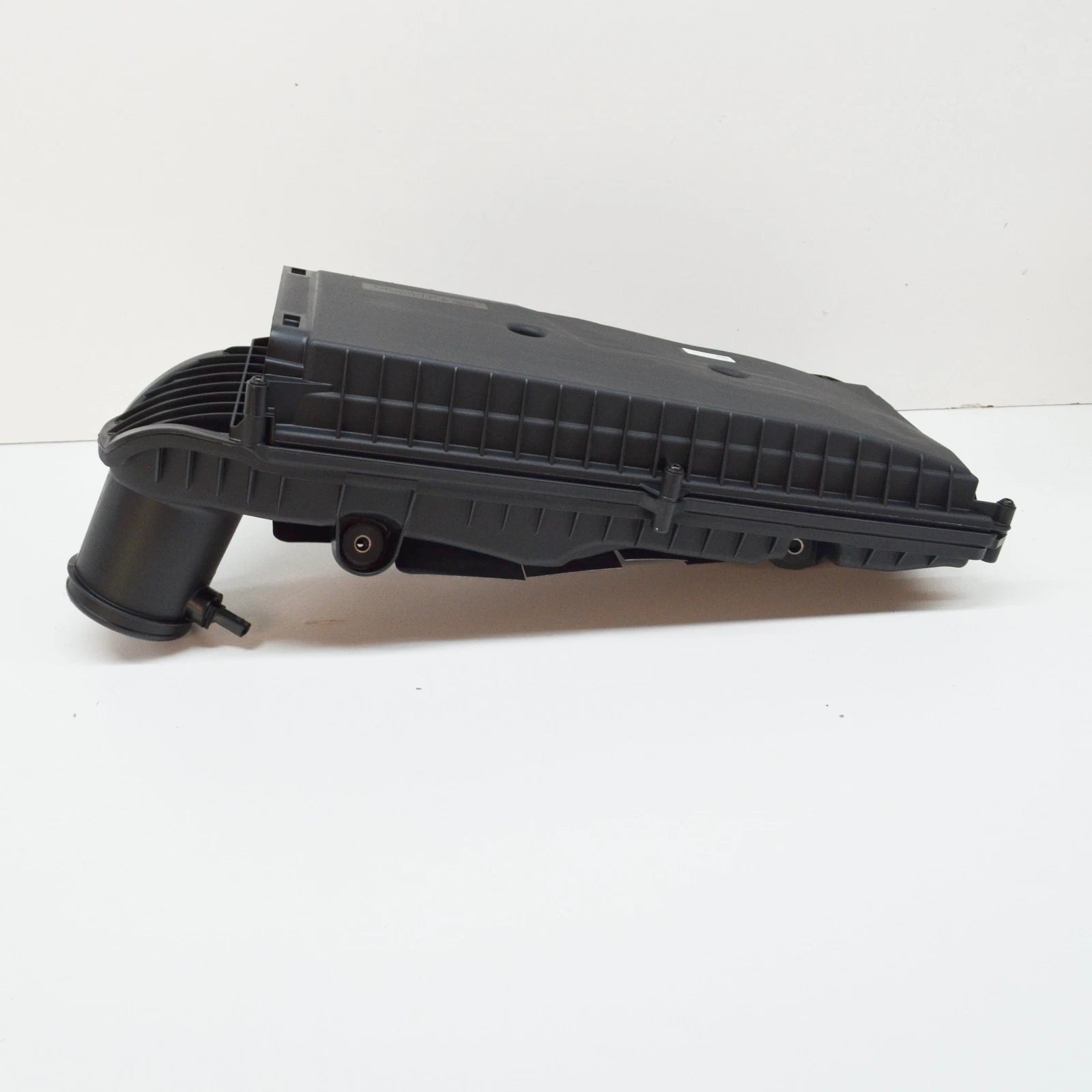 NEW MERCEDES-BENZ GLE W166 AIR FILTER BOX A2760901301 ORIGINAL