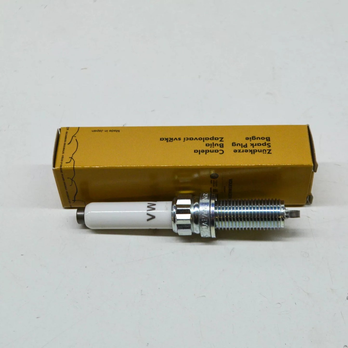 NEW AUDI A4 B9 SPARK PLUG 06M905606F
