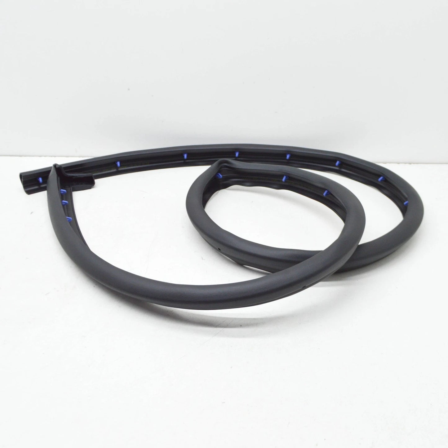 NEW AUDI Q8 4MN REAR RIGHT SEAL PANEL STRIP SEAL 4M8833178A ORIGINAL