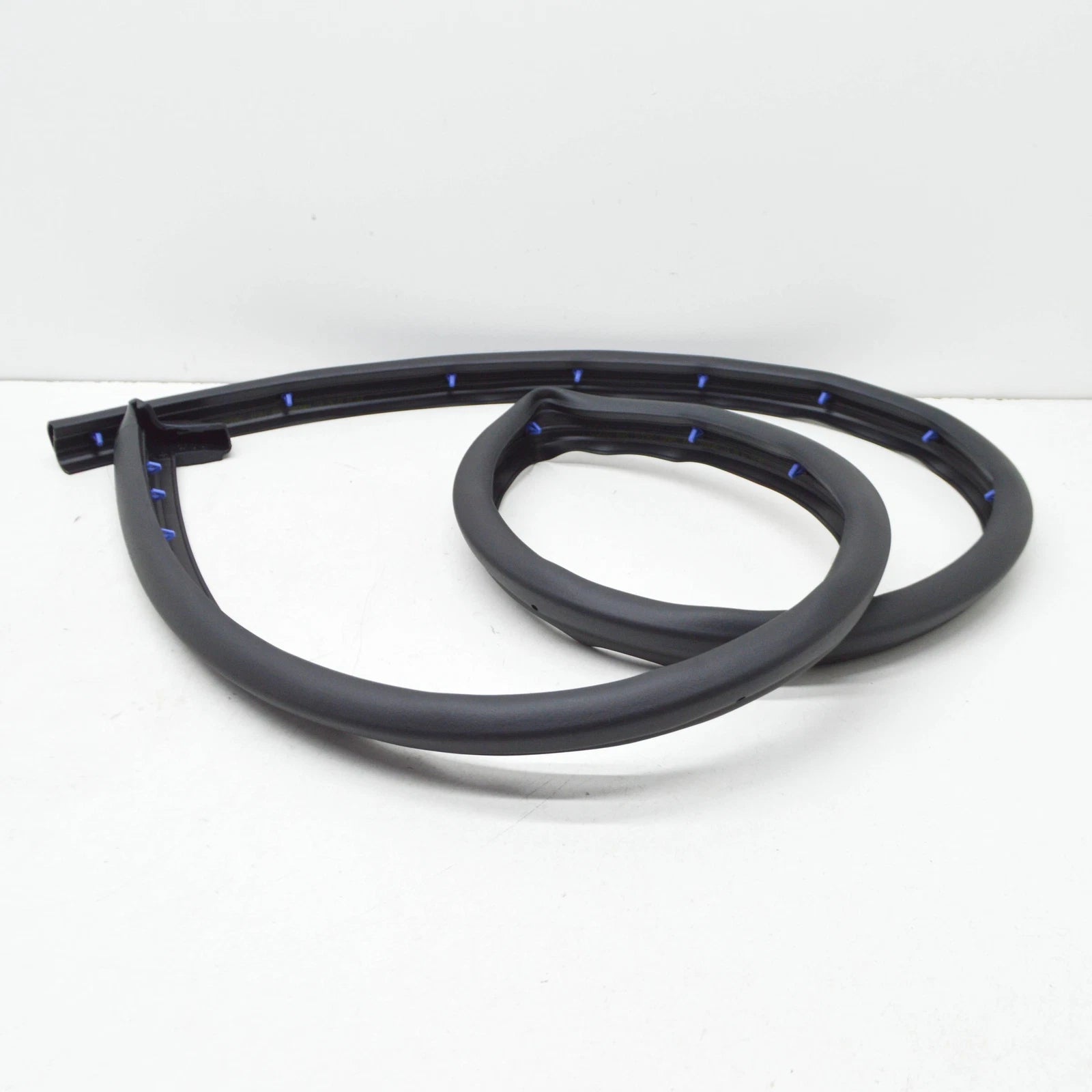 NEW AUDI Q8 4MN REAR RIGHT SEAL PANEL STRIP SEAL 4M8833178A ORIGINAL