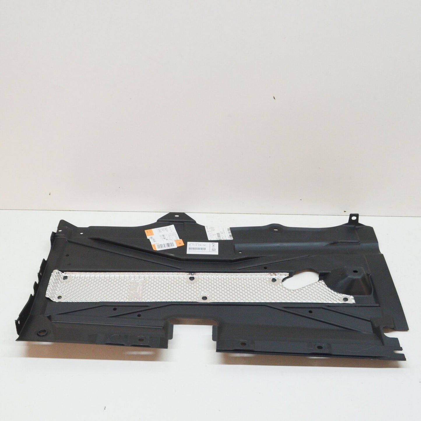 new bmw 5 e39 left lower body cover 51718176757 8176757 original