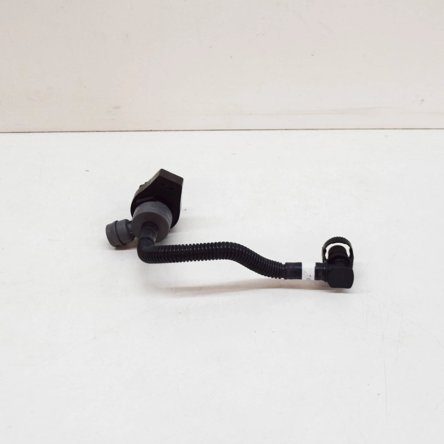 NEW BMW X3 E83 FUEL TANK BREATHER VALVE WITH PIPE 13907618647 7618647 ORIGINAL