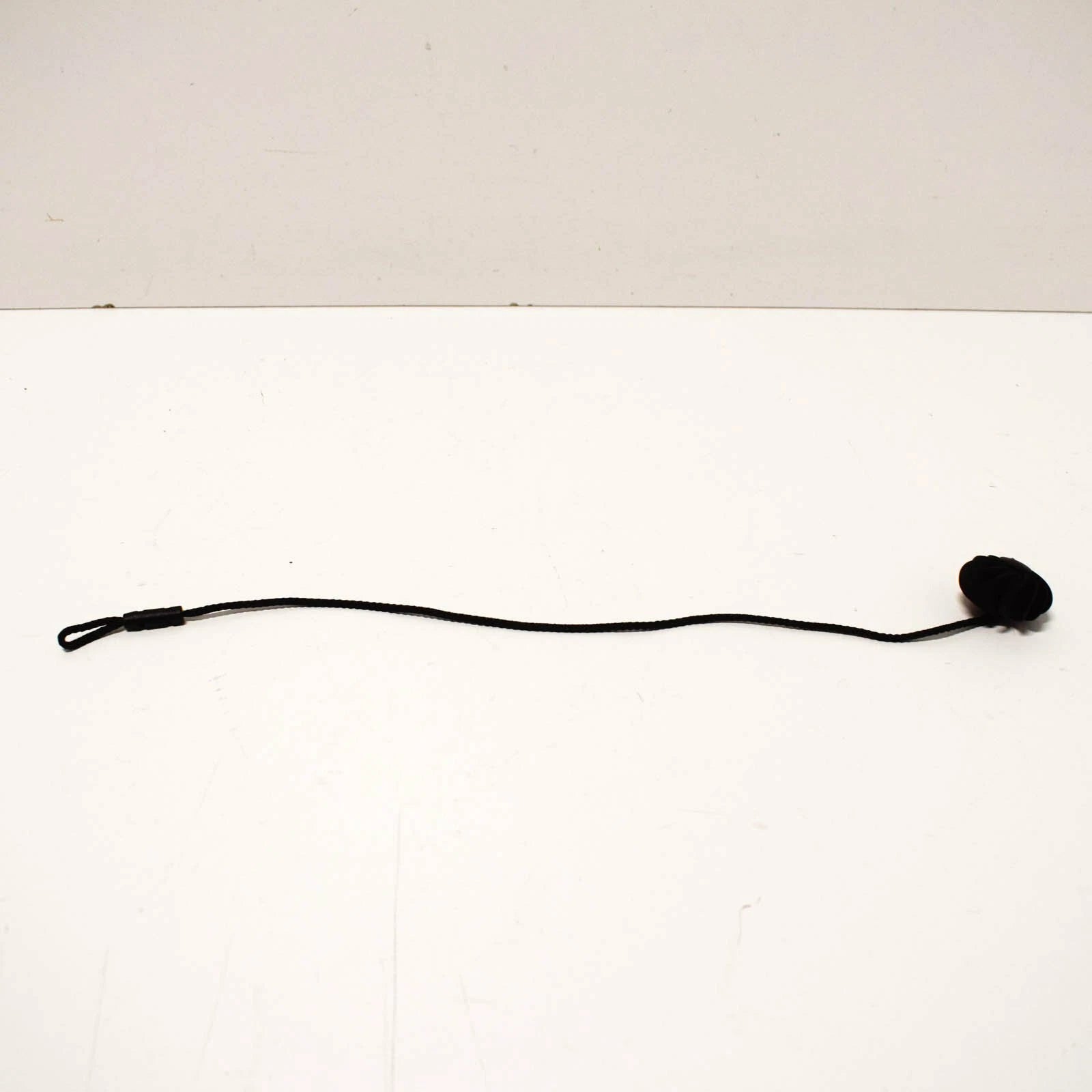 NEW VWGOLF MK5 MK6 REAR INTERIOR SHELF STRING STRAP 1K6863447A9B9 ORIGINAL