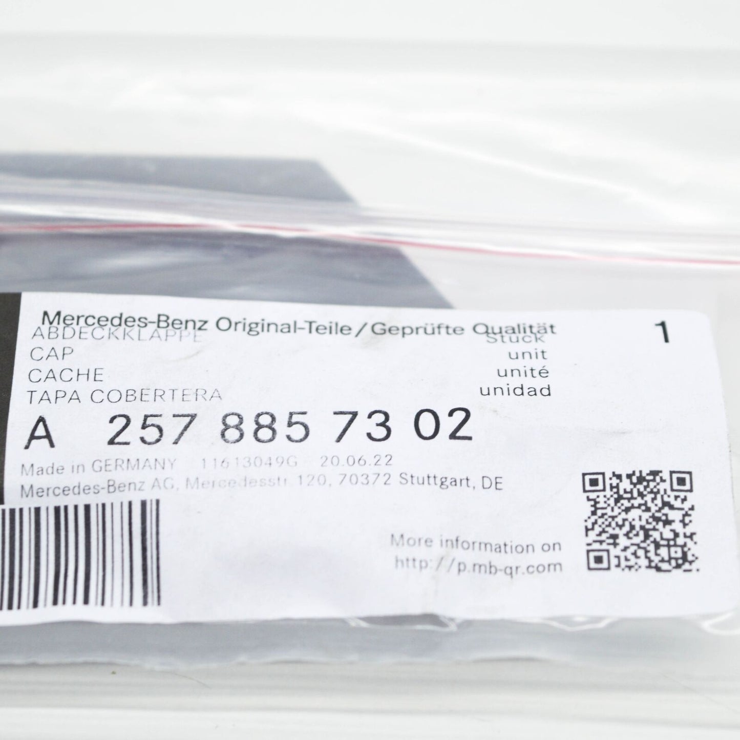 NEW MB CLS C257 REAR BUMPER TOW HOOK LOWER EYE COVER A2578857302 ORIGINAL