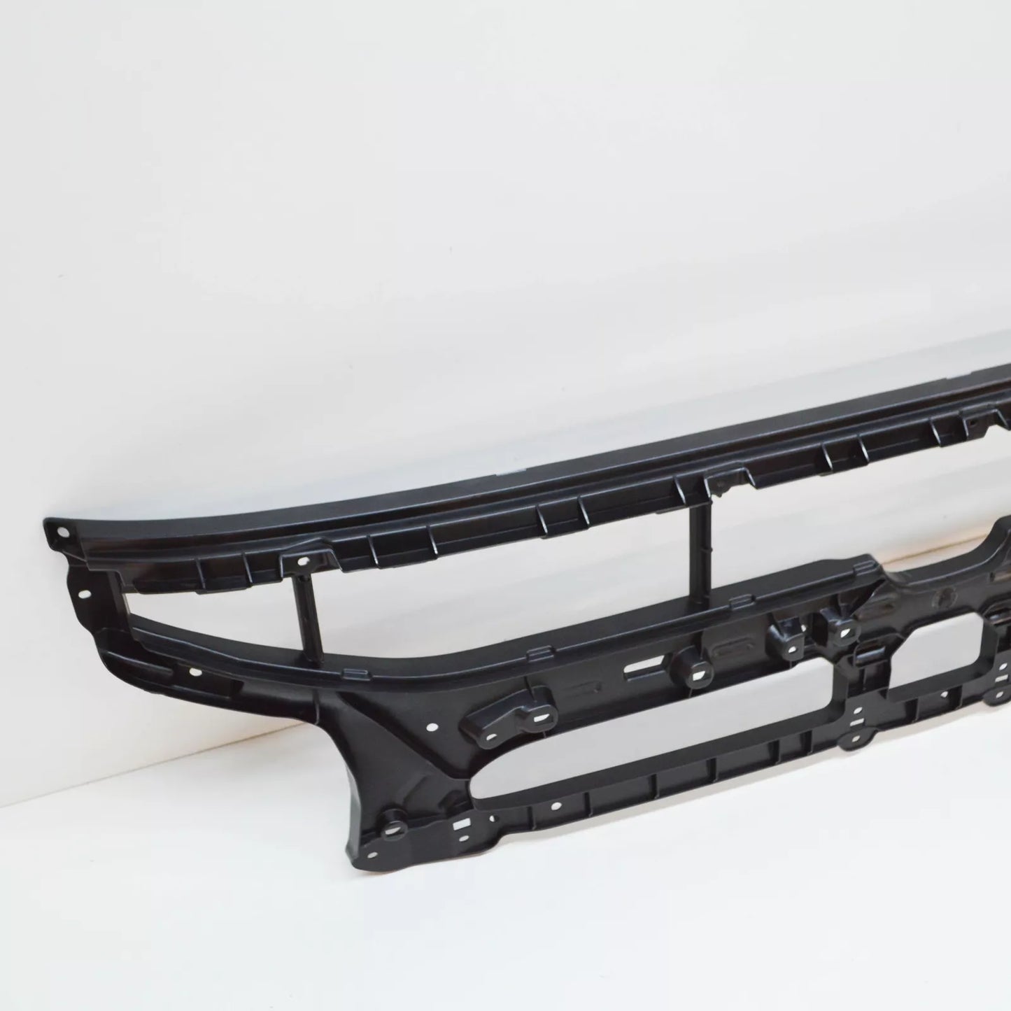 NEW AUDI E-TRON SPORTBACK GEA FRONT BUMPER CENTER GRILLE 4KE8076839B9 ORIGINAL