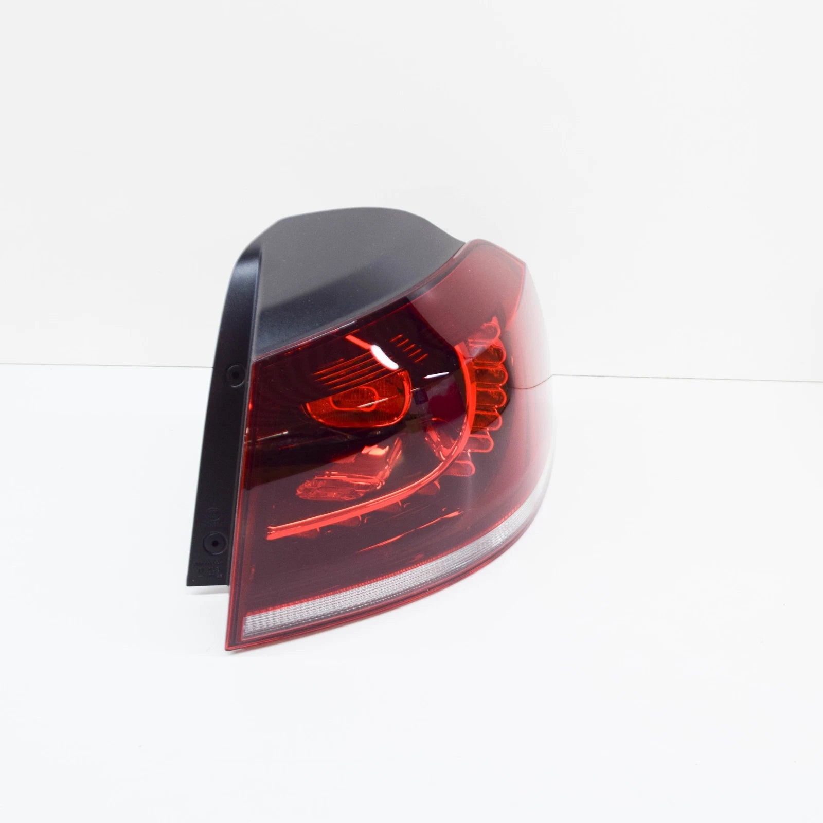 NEW VOLKSWAGEN GOLF MK6 REAR RIGHT TAILLIGHT TINTED 5K0945096Q ORIGINAL