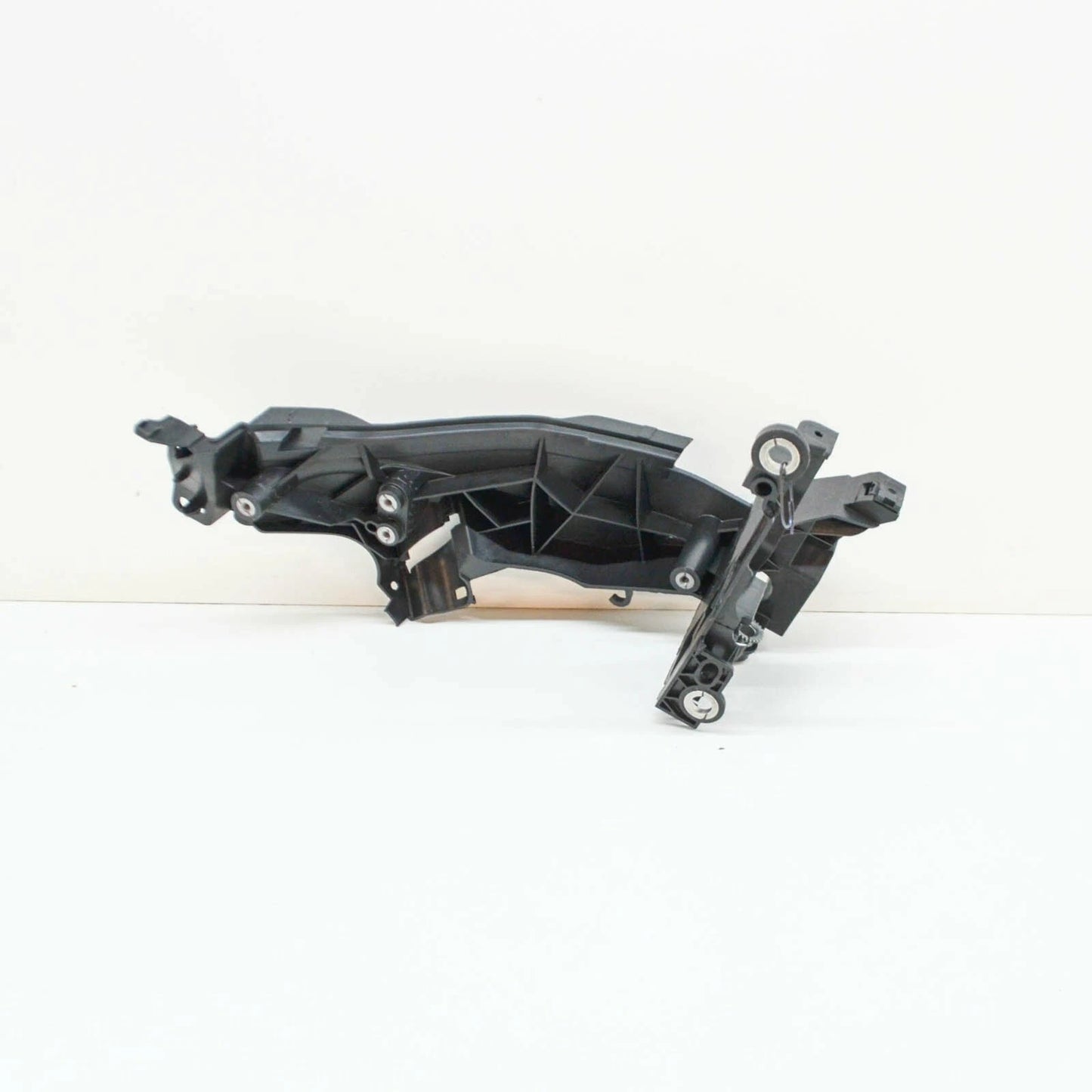 NEW AUDI A5 8T LEFT HEADLIGHT BRACKET 8T0805607D