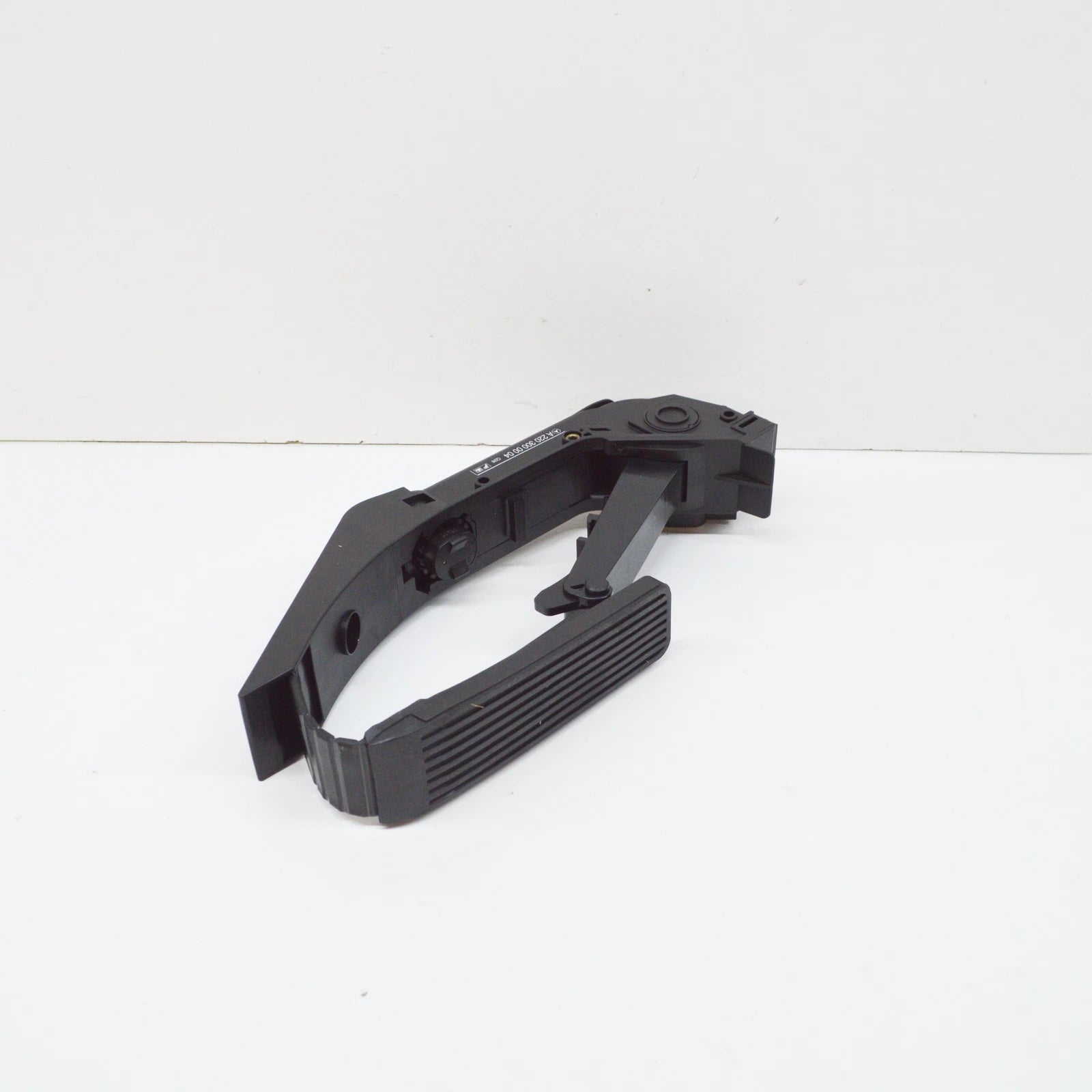 NEW MERCEDES-BENZ S-CLASS W220 ACCELERATOR PEDAL A2203000004