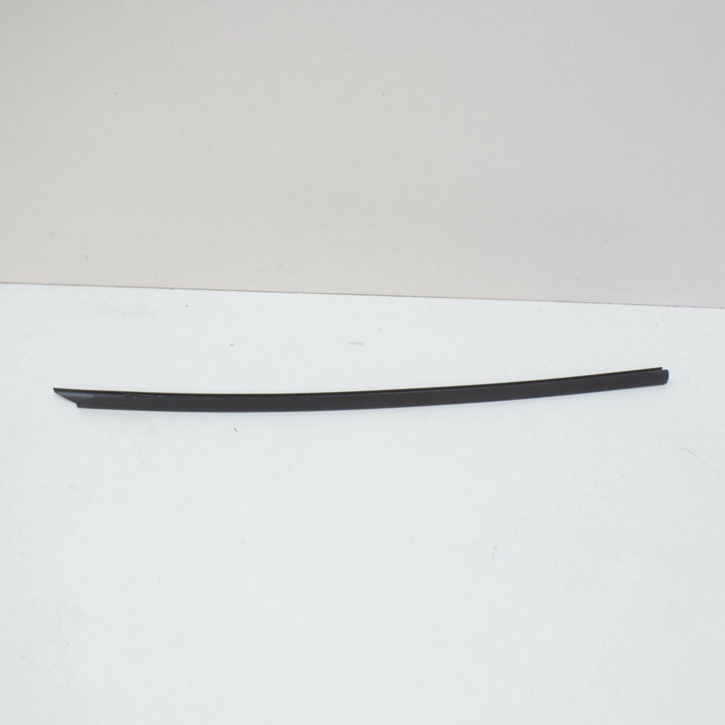 NEW BMW 3 TOURING E30 REAR WINDOW RIGHT SIDE COVERING 51311967338 ORIGINAL