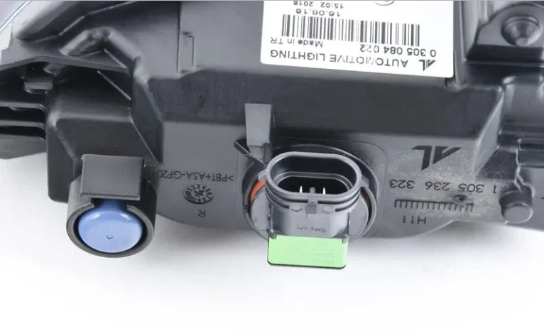 NEW BMW 1 E82 FRONT RIGHT FOG LIGHT 63177164856 7164856 ORIGINAL