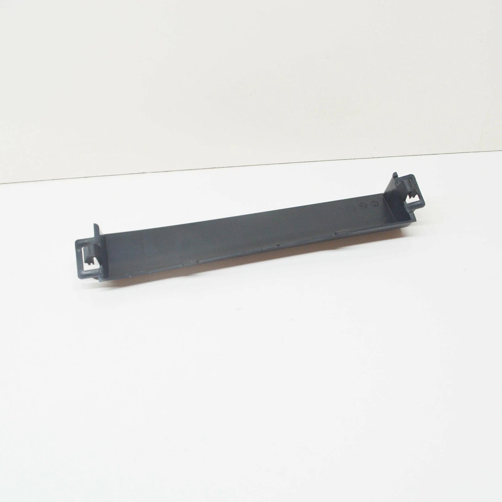 NEW VOLKSWAGEN CADDY AIR GUIDE PLASTIC LOWER 1T0121330 2016 ORIGINAL