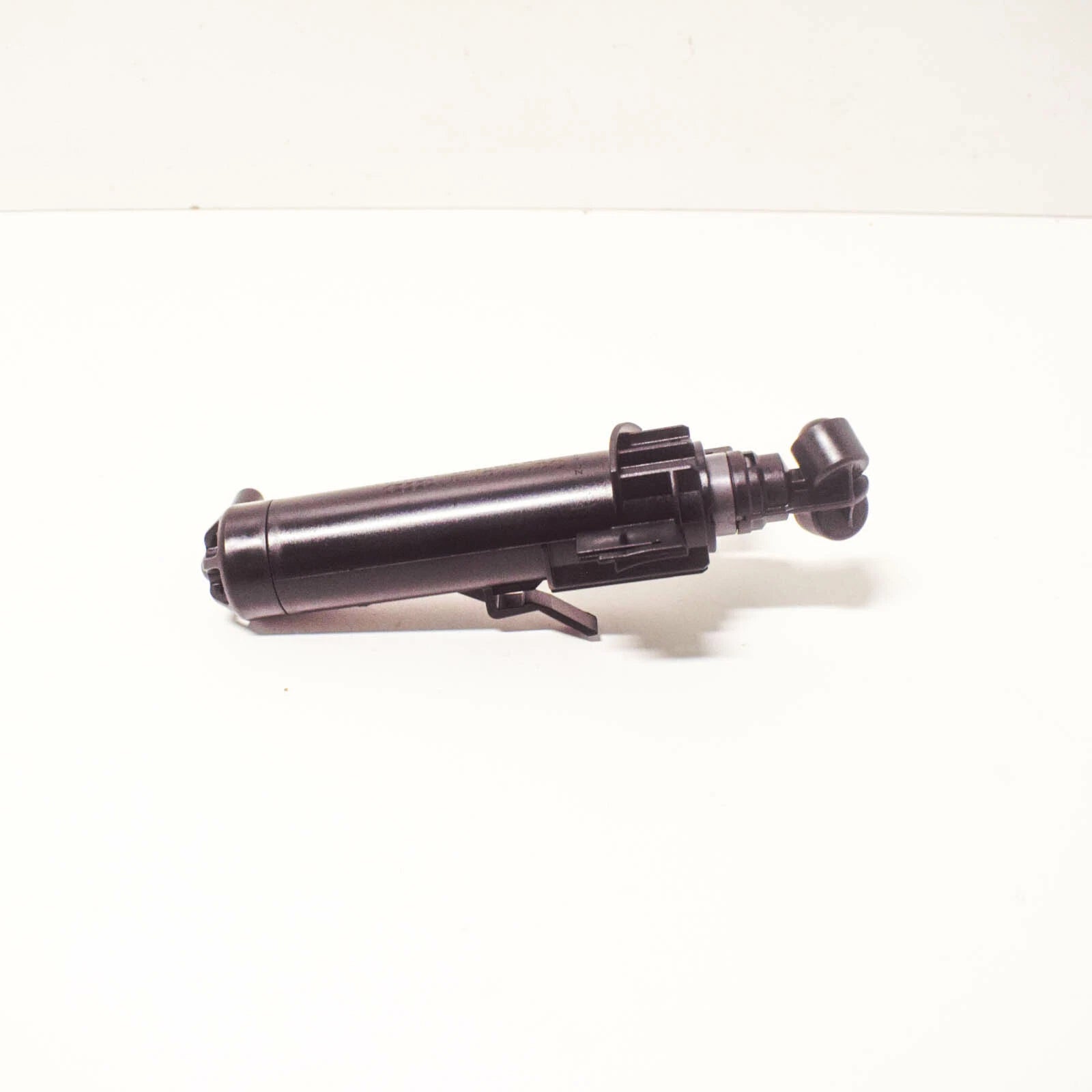 NEW AUDI A5 8T RS5 FRONT RIGHT HEADLAMP WASHER NOZZLE 8T0955102D 2016