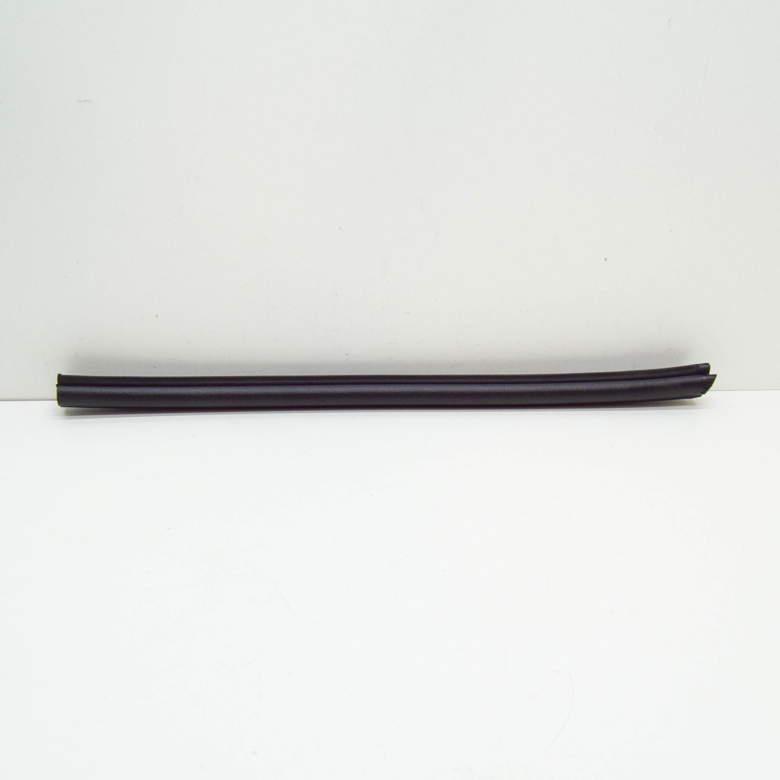 NEW SKODA YETI 5L REAR LEFT WHEEL ARCH DOOR SEAL 5L0839761C ORIGINAL