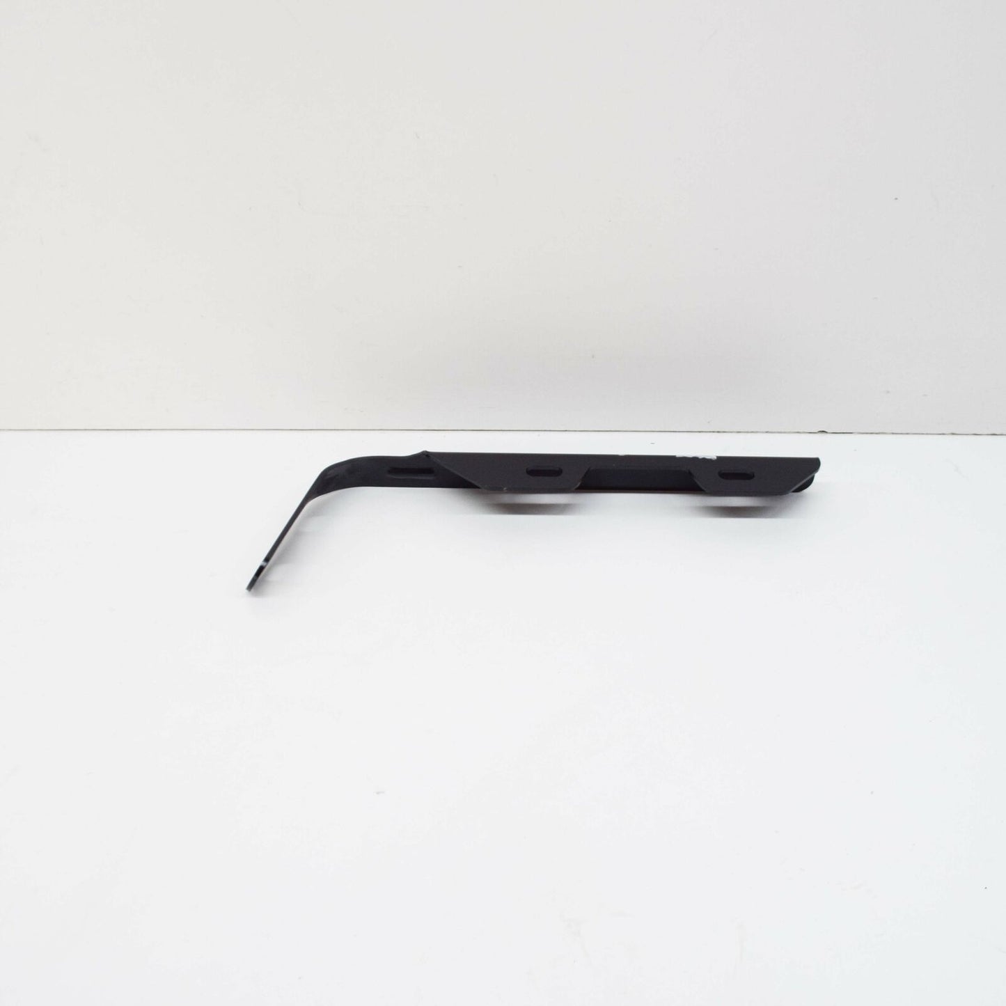 NEW MB AMG GT C190 EXHAUST SYSTEM BOTTOM RIGHT BRACKET A1904920246 ORIGINAL